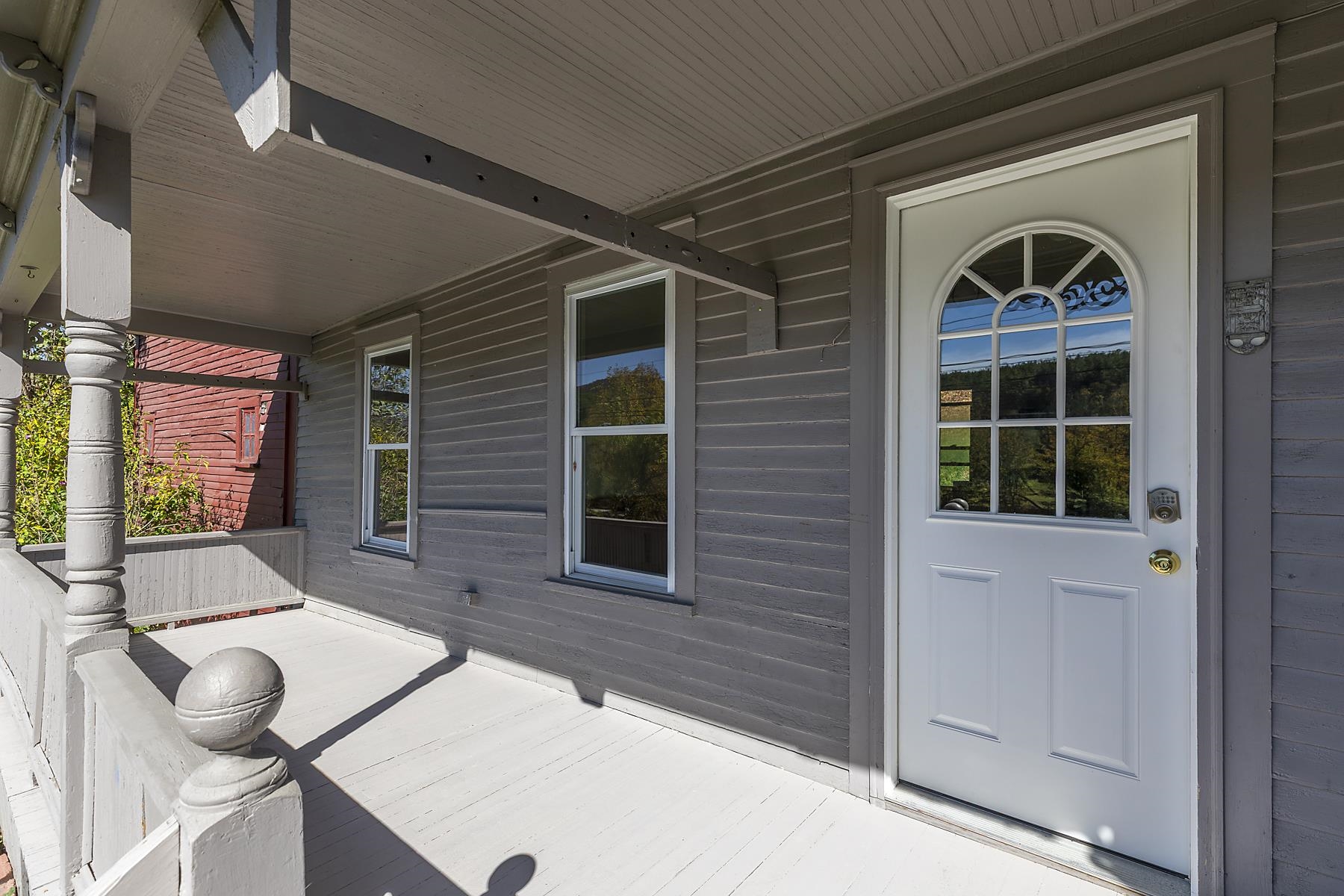 5798 West Woodstock Road Property Photo 6
