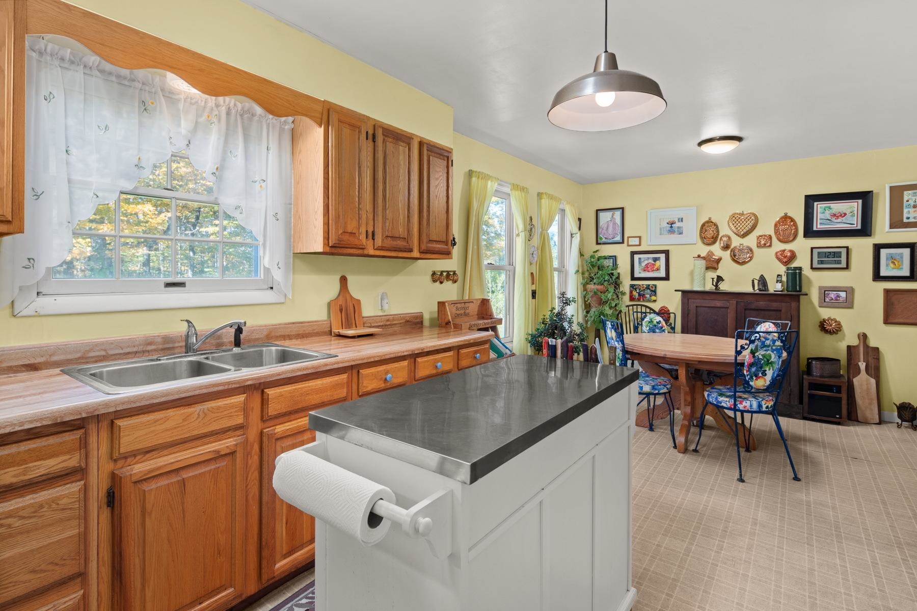 1421 Shaw Mansion Road Property Photo 5