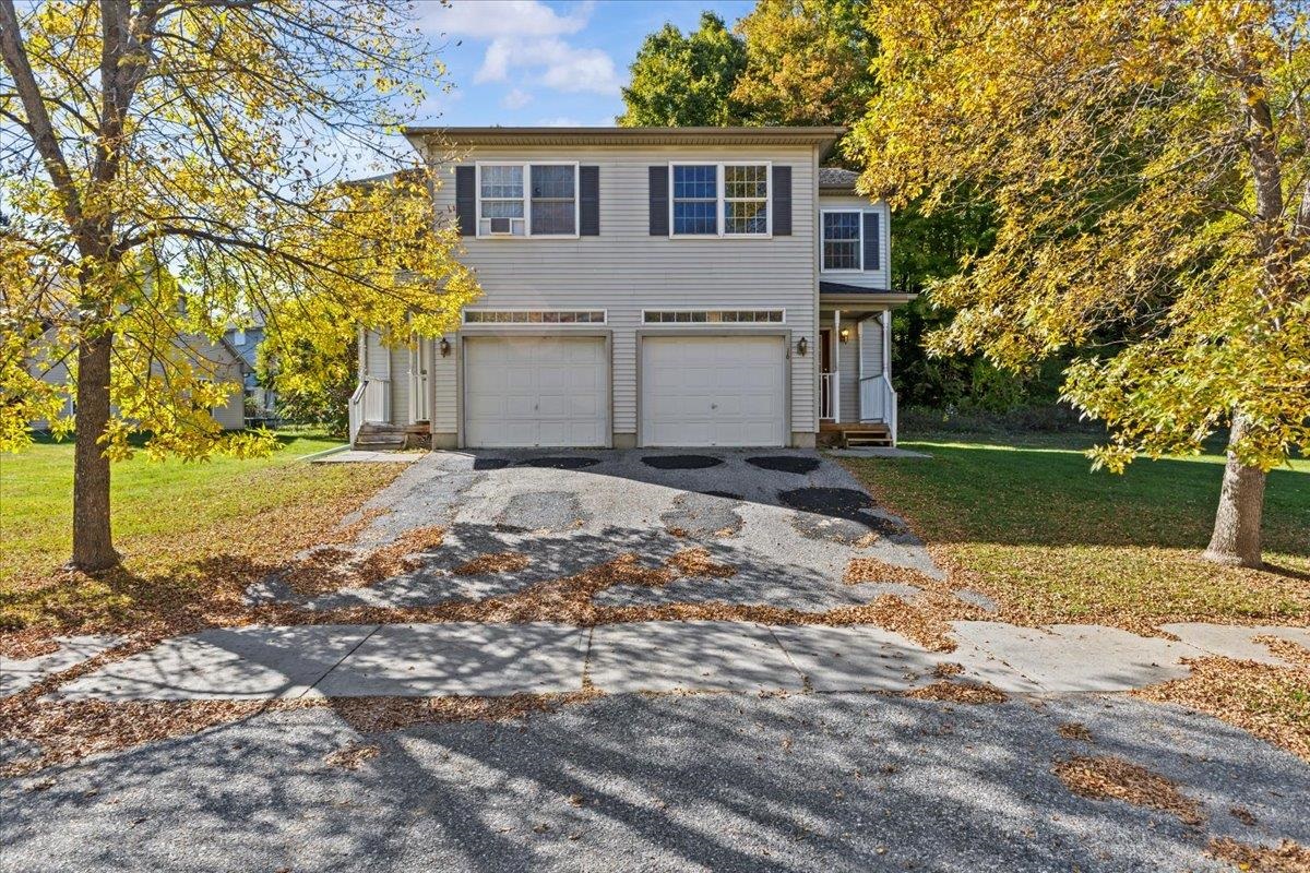 16 Aurora Lane Property Photo 1
