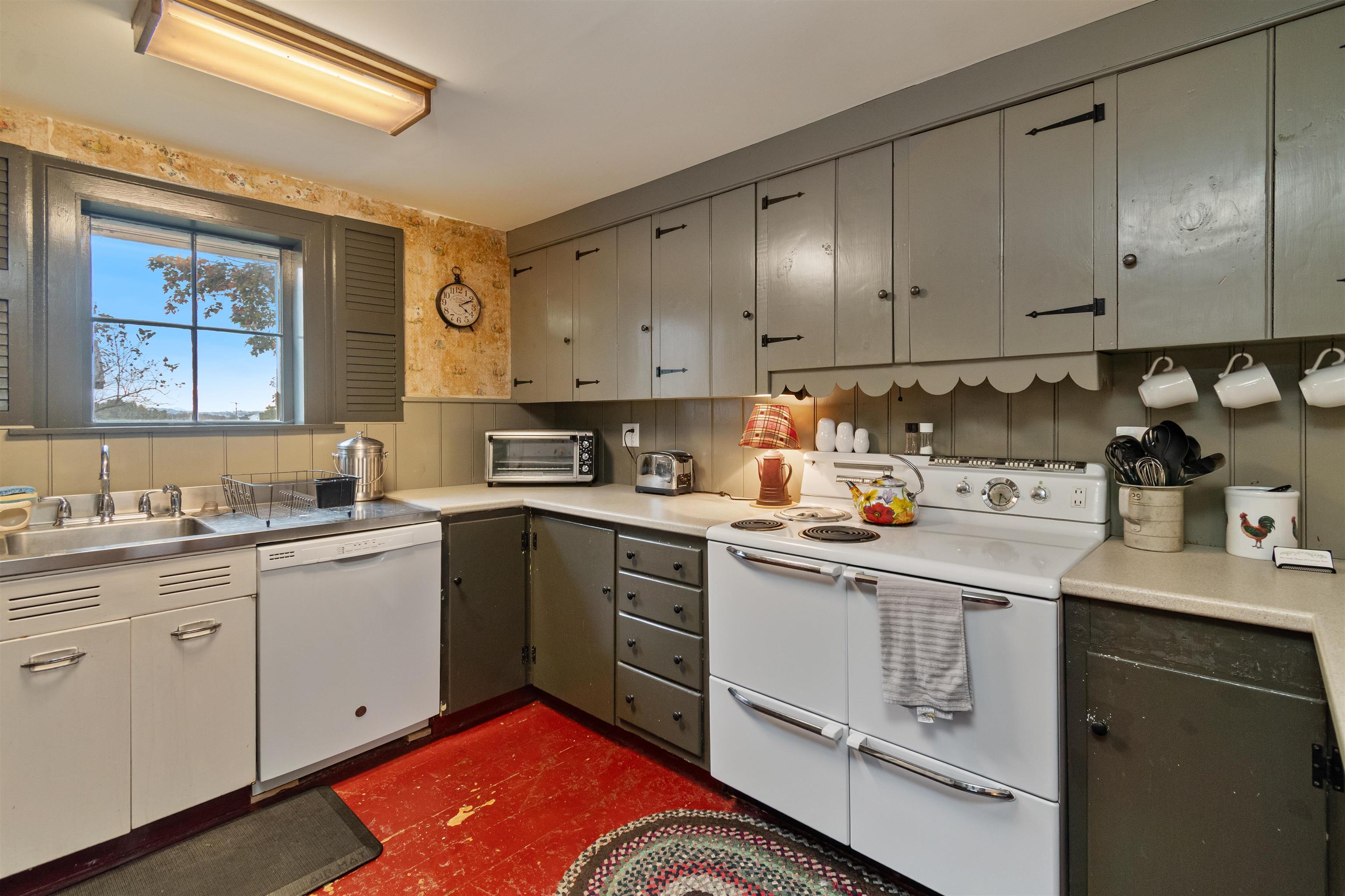 123 North Road Property Photo 24