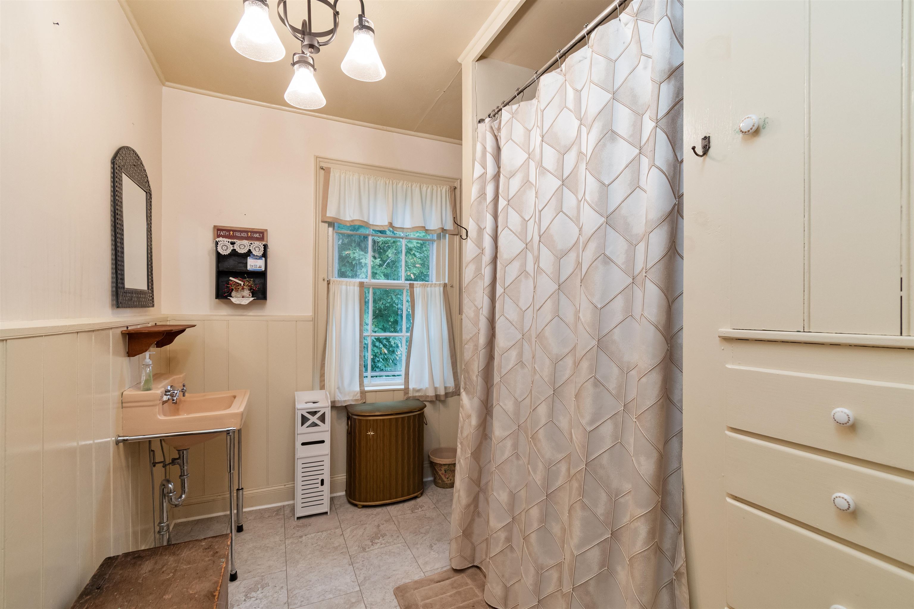 123 North Road Property Photo 37