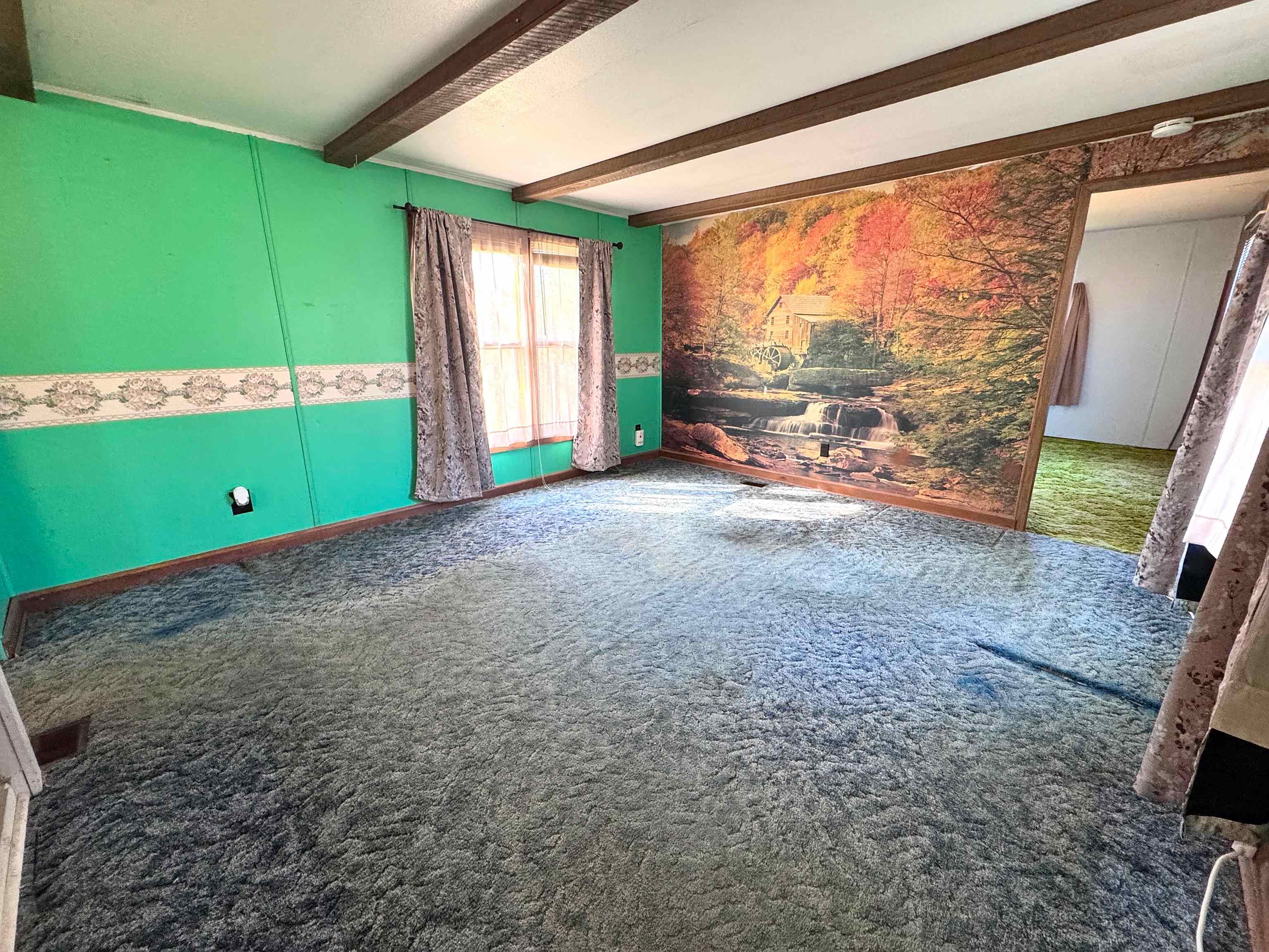 889 Overlea Road Property Photo 15