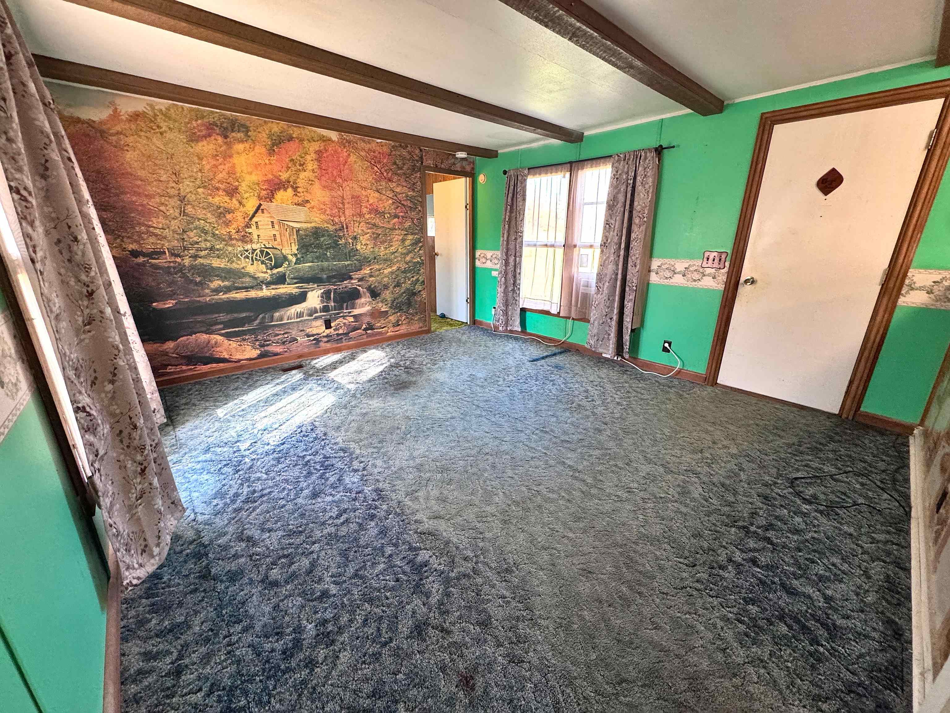 889 Overlea Road Property Photo 17