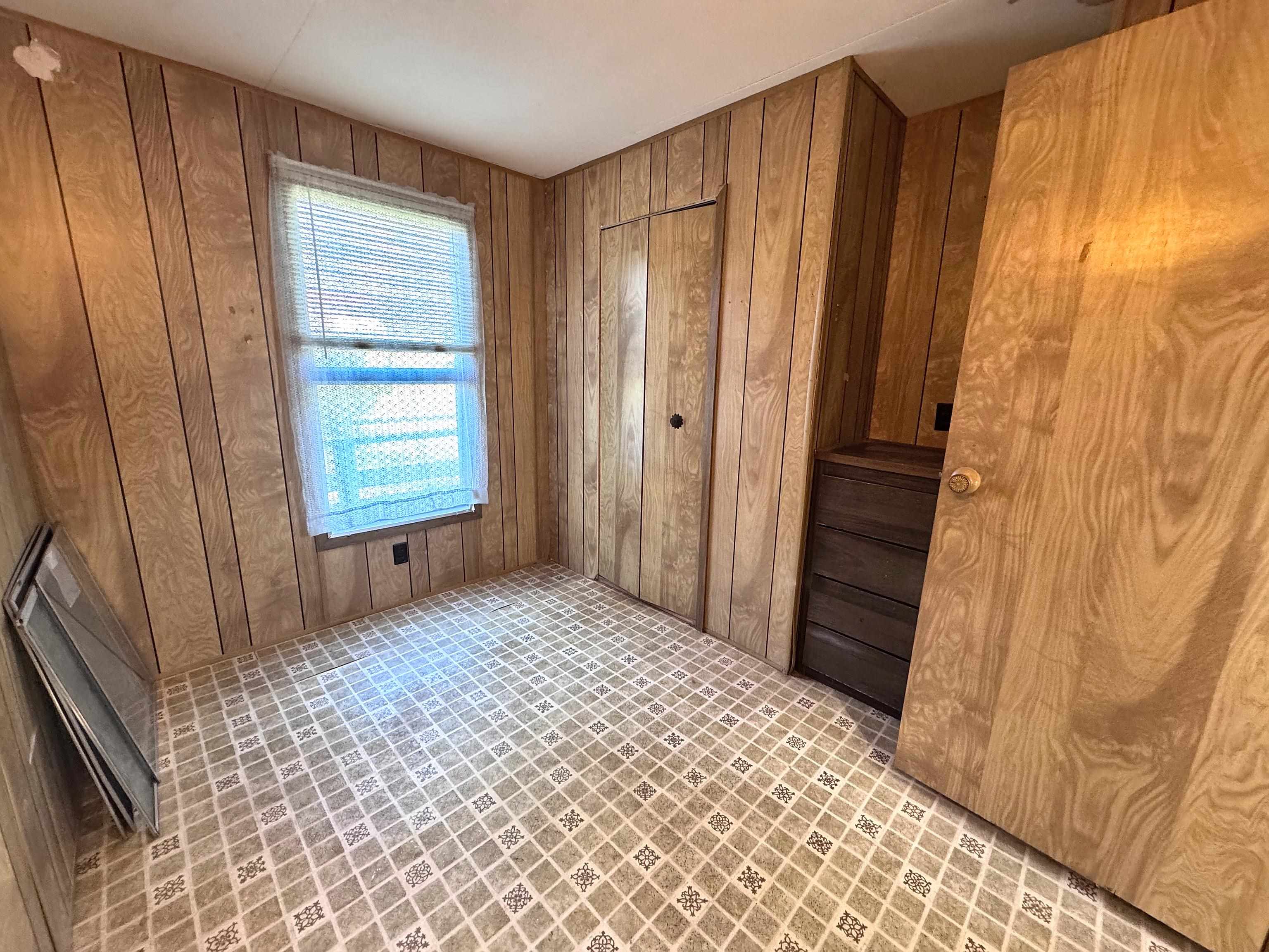 889 Overlea Road Property Photo 23