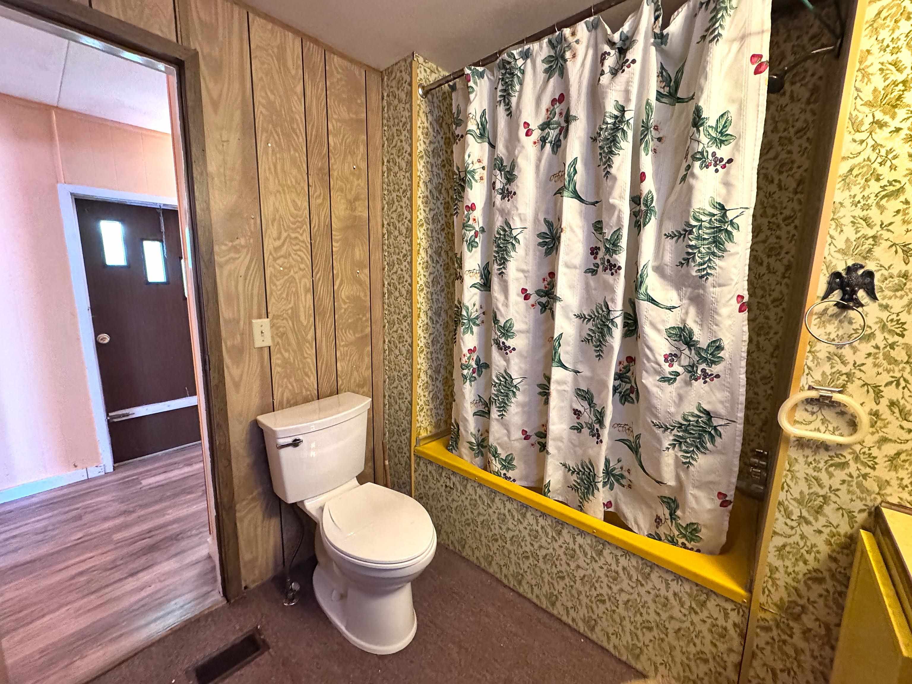 889 Overlea Road Property Photo 24