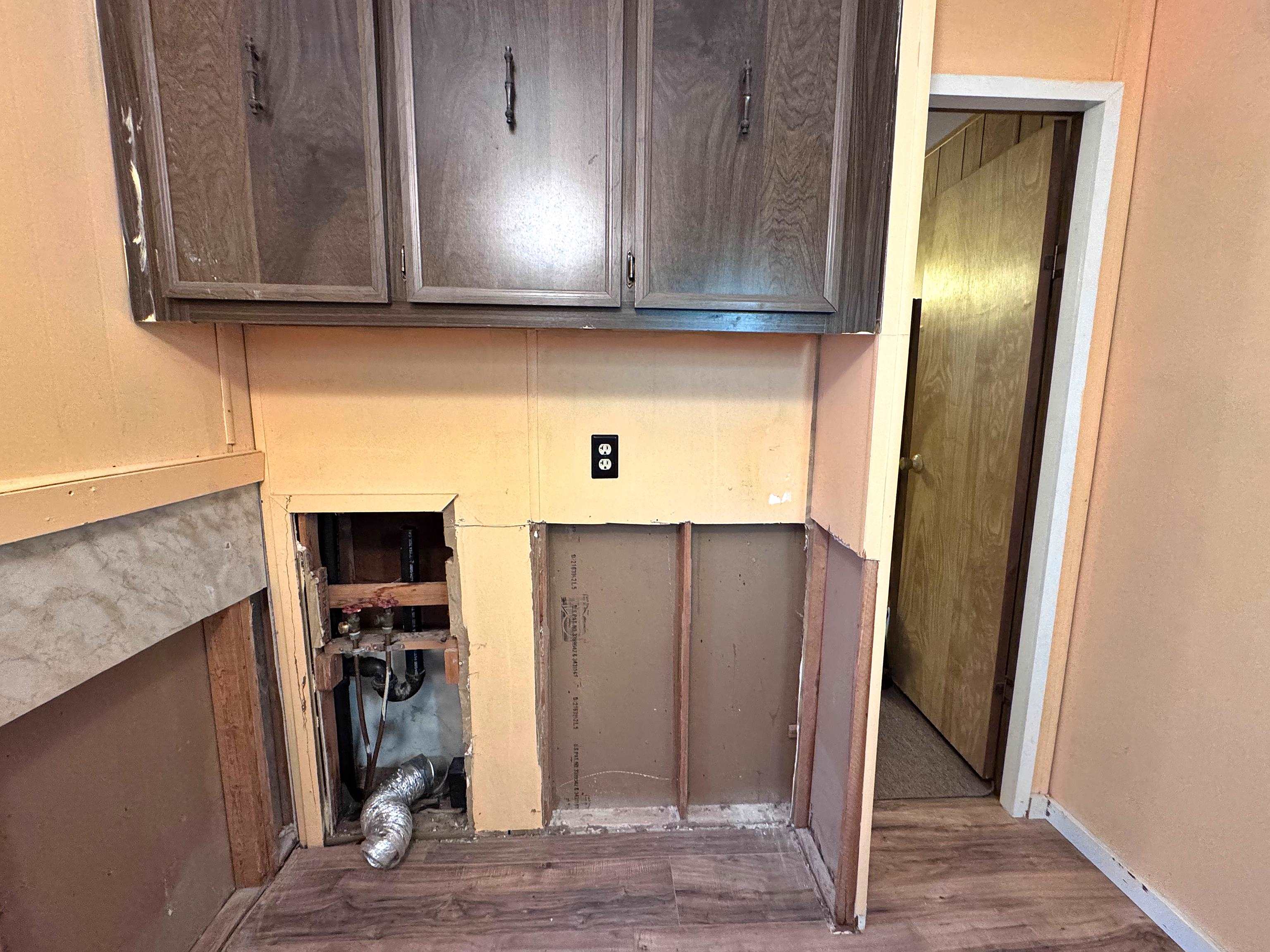 889 Overlea Road Property Photo 27