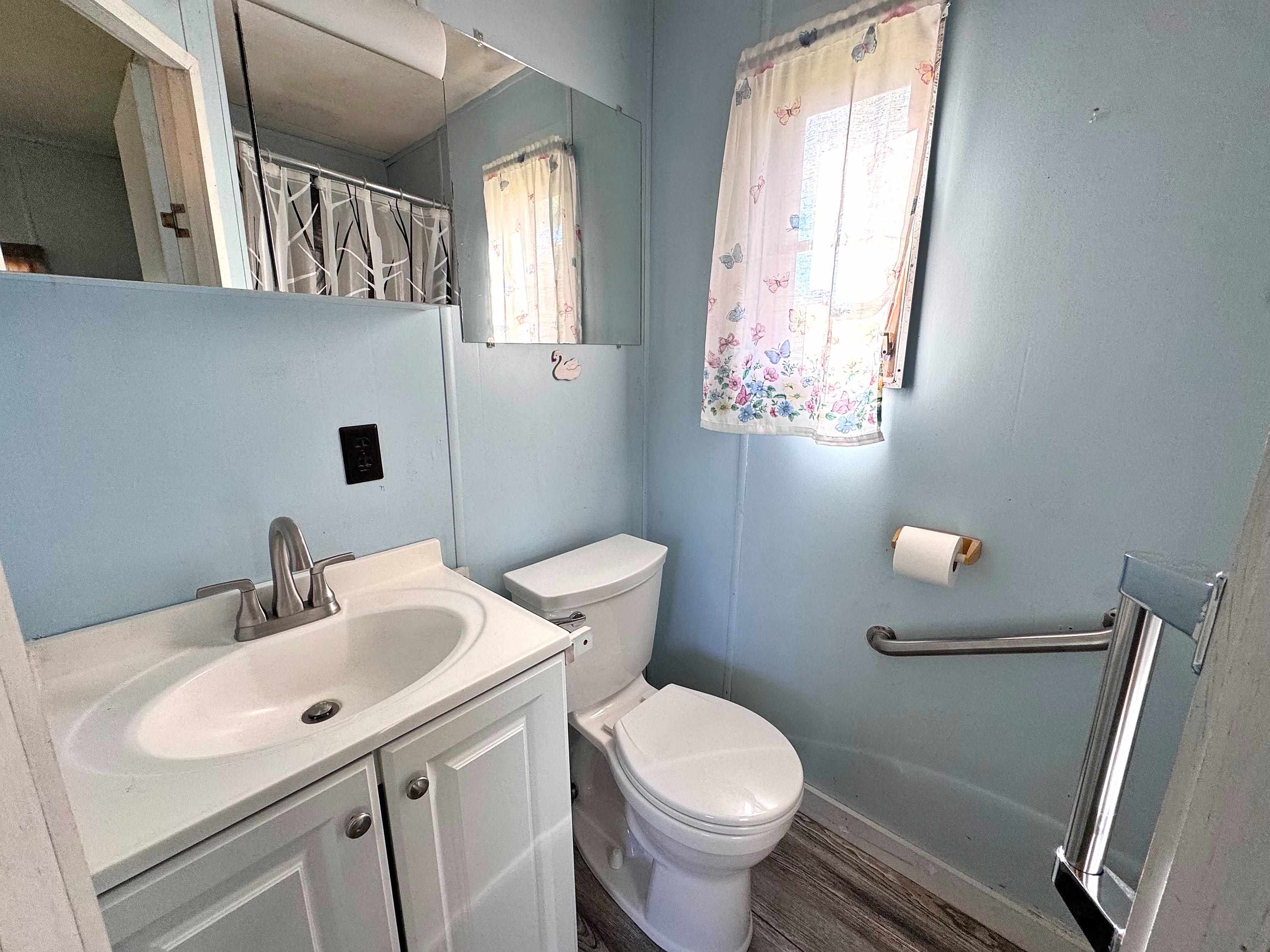 889 Overlea Road Property Photo 34