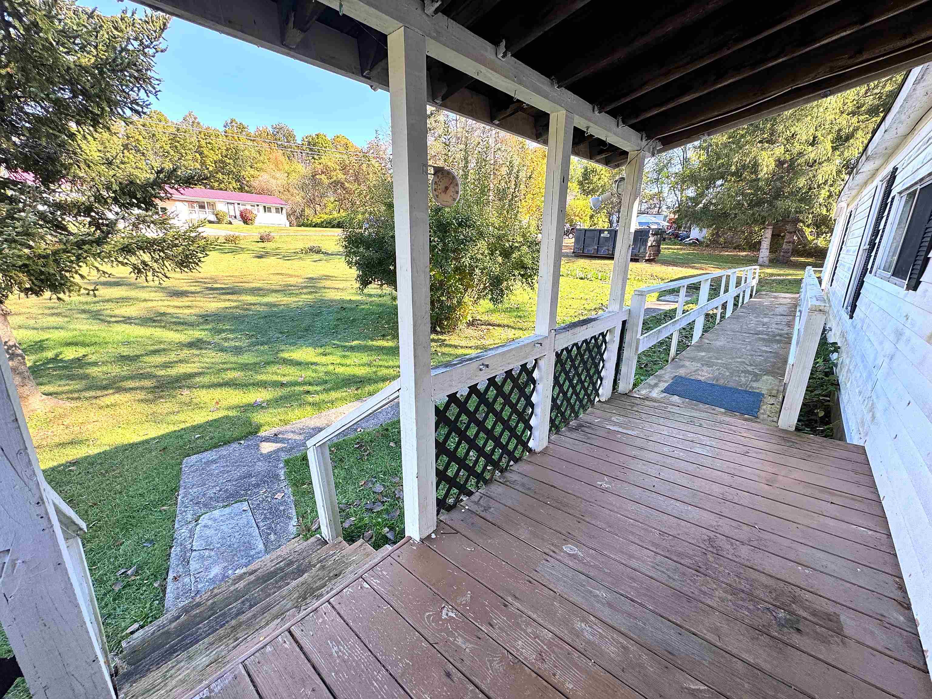 889 Overlea Road Property Photo 35