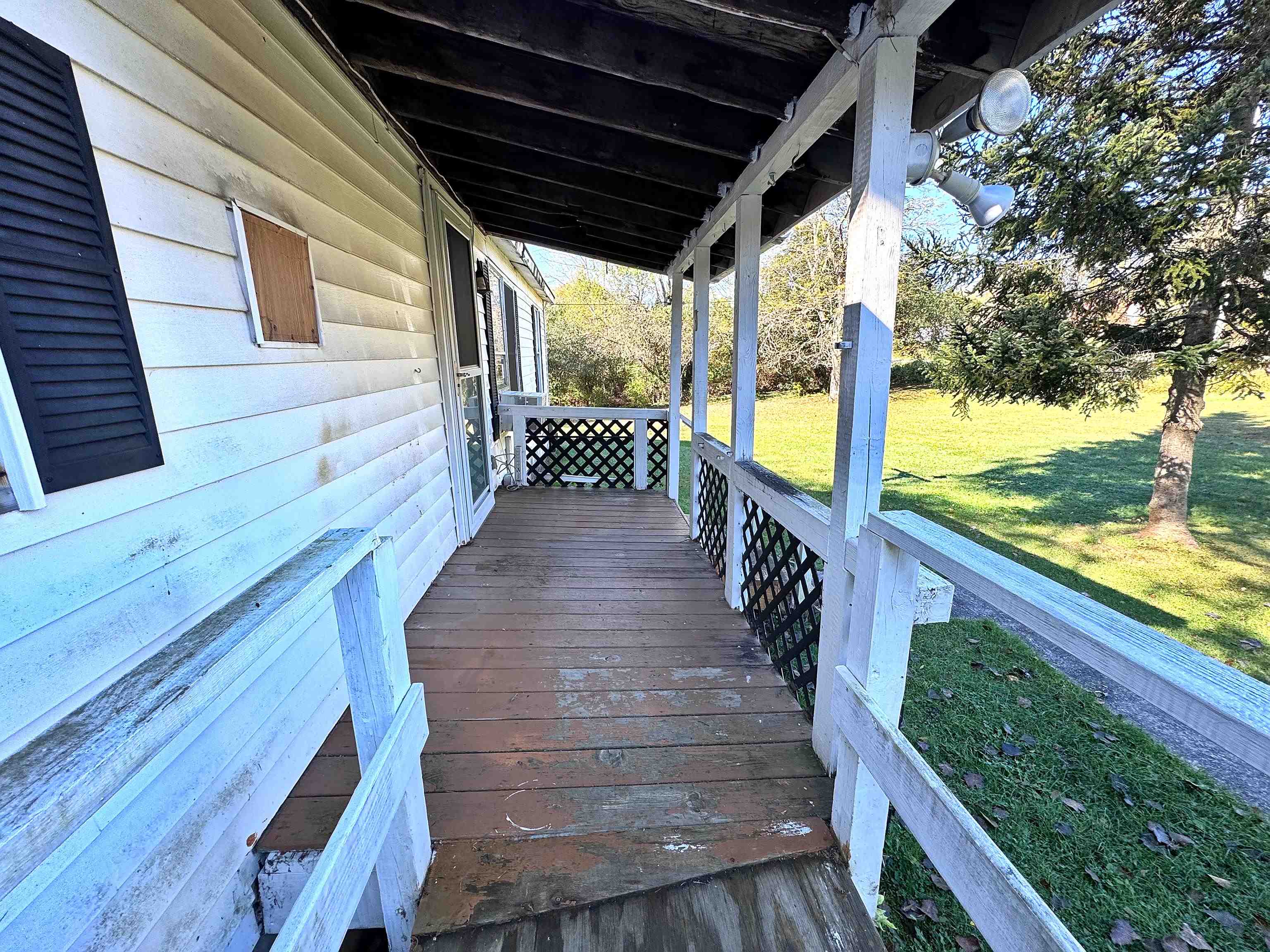 889 Overlea Road Property Photo 37