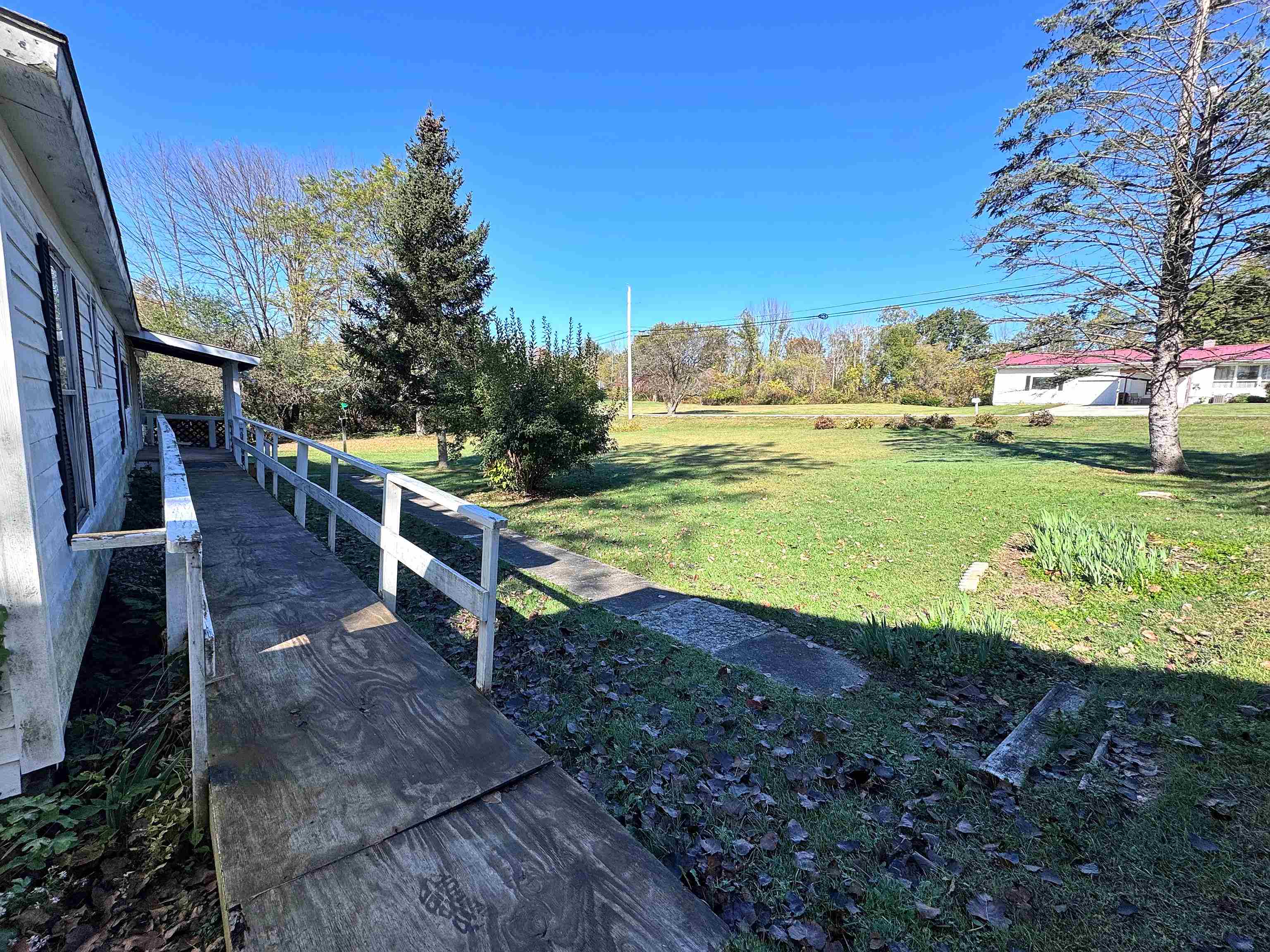 889 Overlea Road Property Photo 40