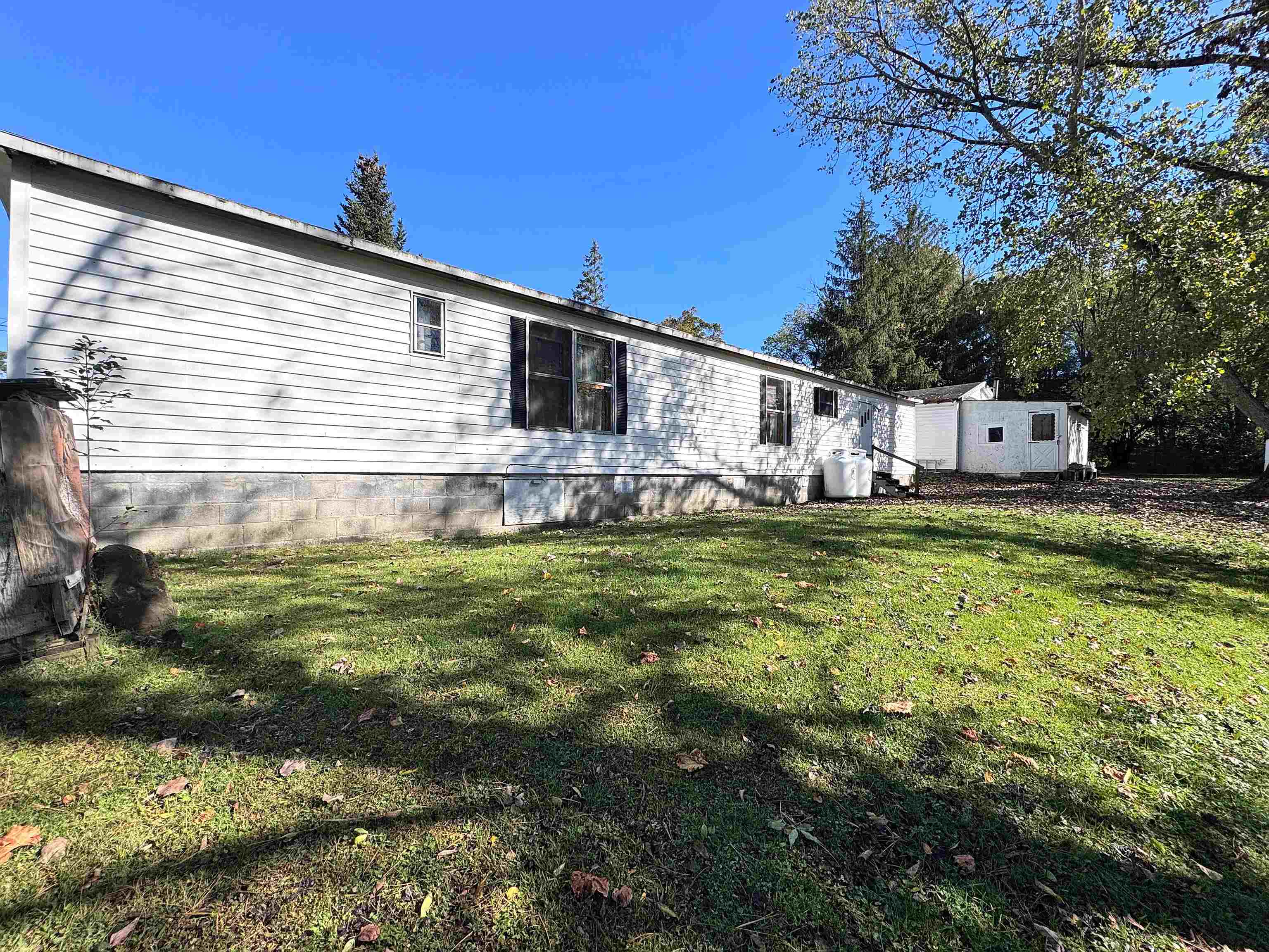 889 Overlea Road Property Photo 47