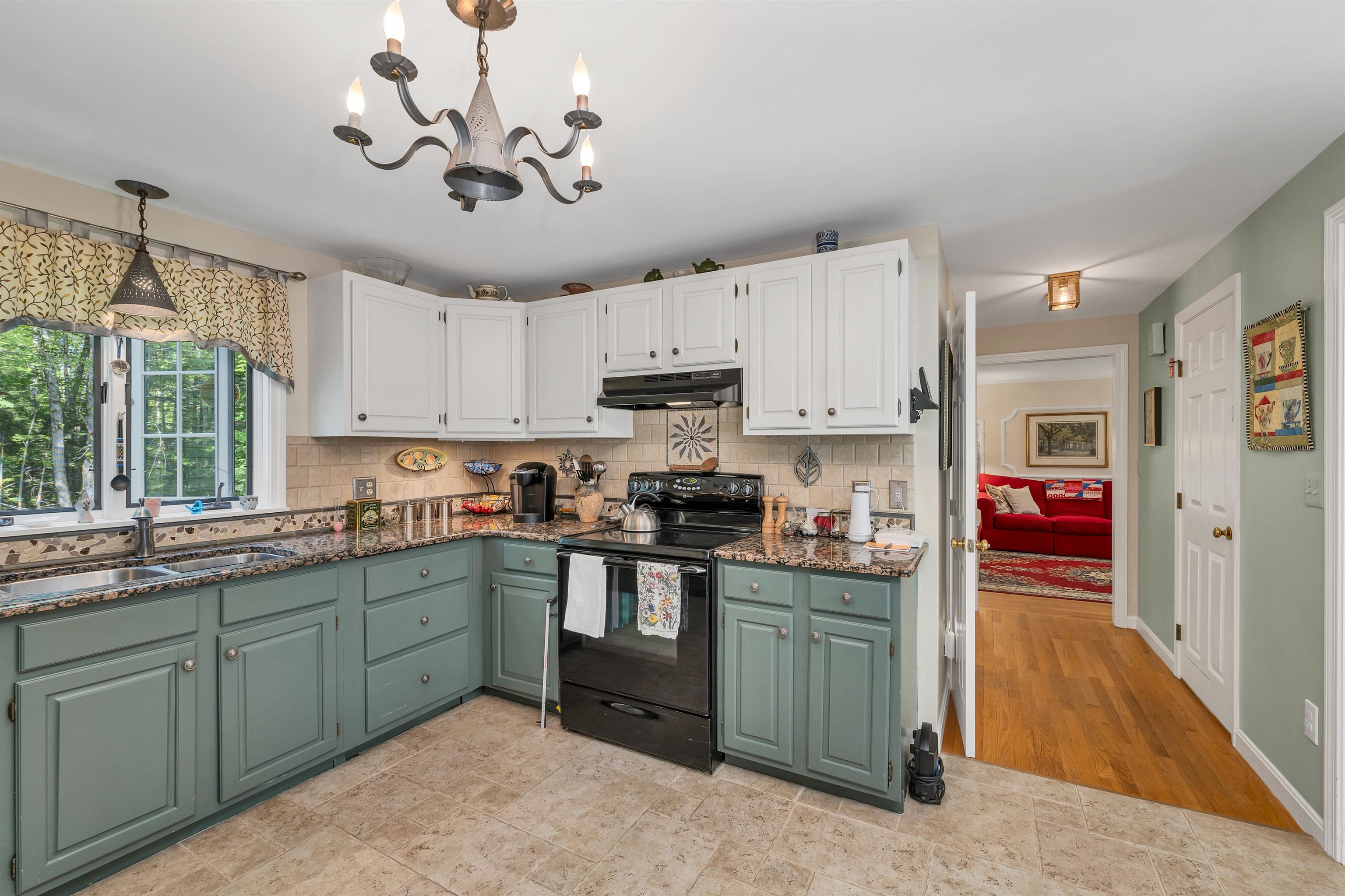 220 Governors Road Property Photo 9