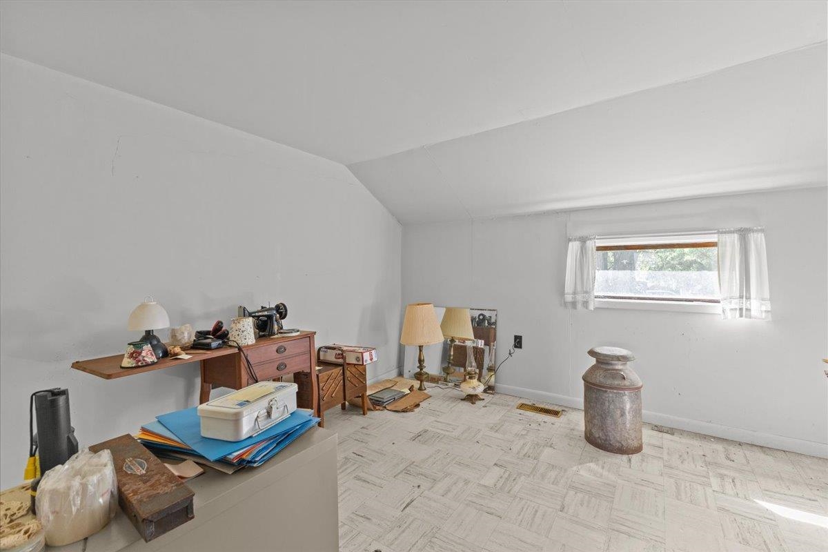 99 Oak Hill Road Property Photo 10