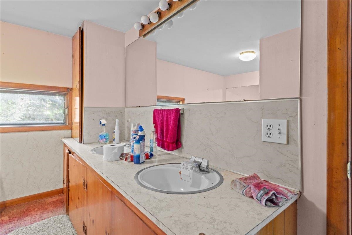 99 Oak Hill Road Property Photo 28