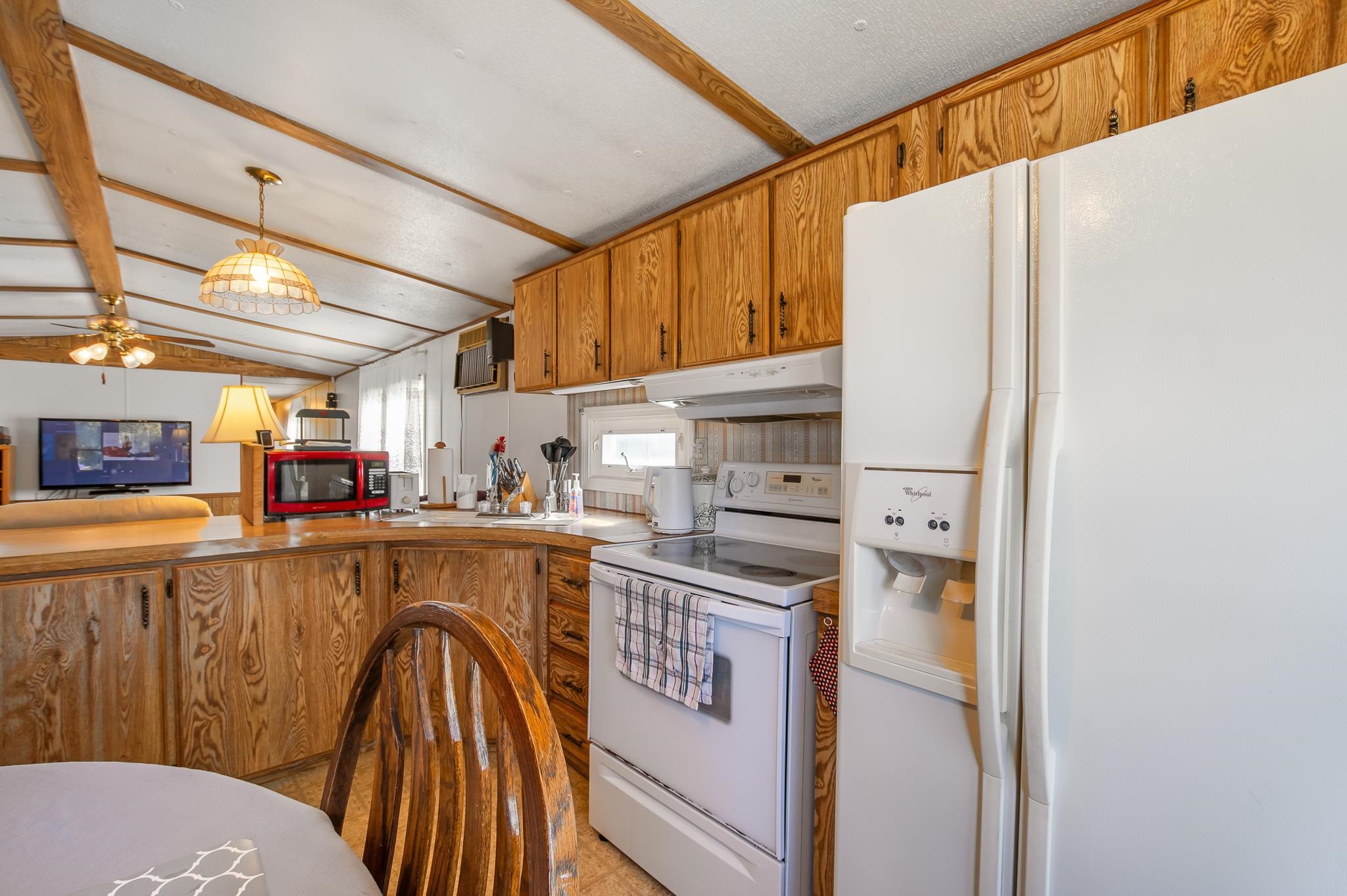 6 Pine Street Property Photo 10