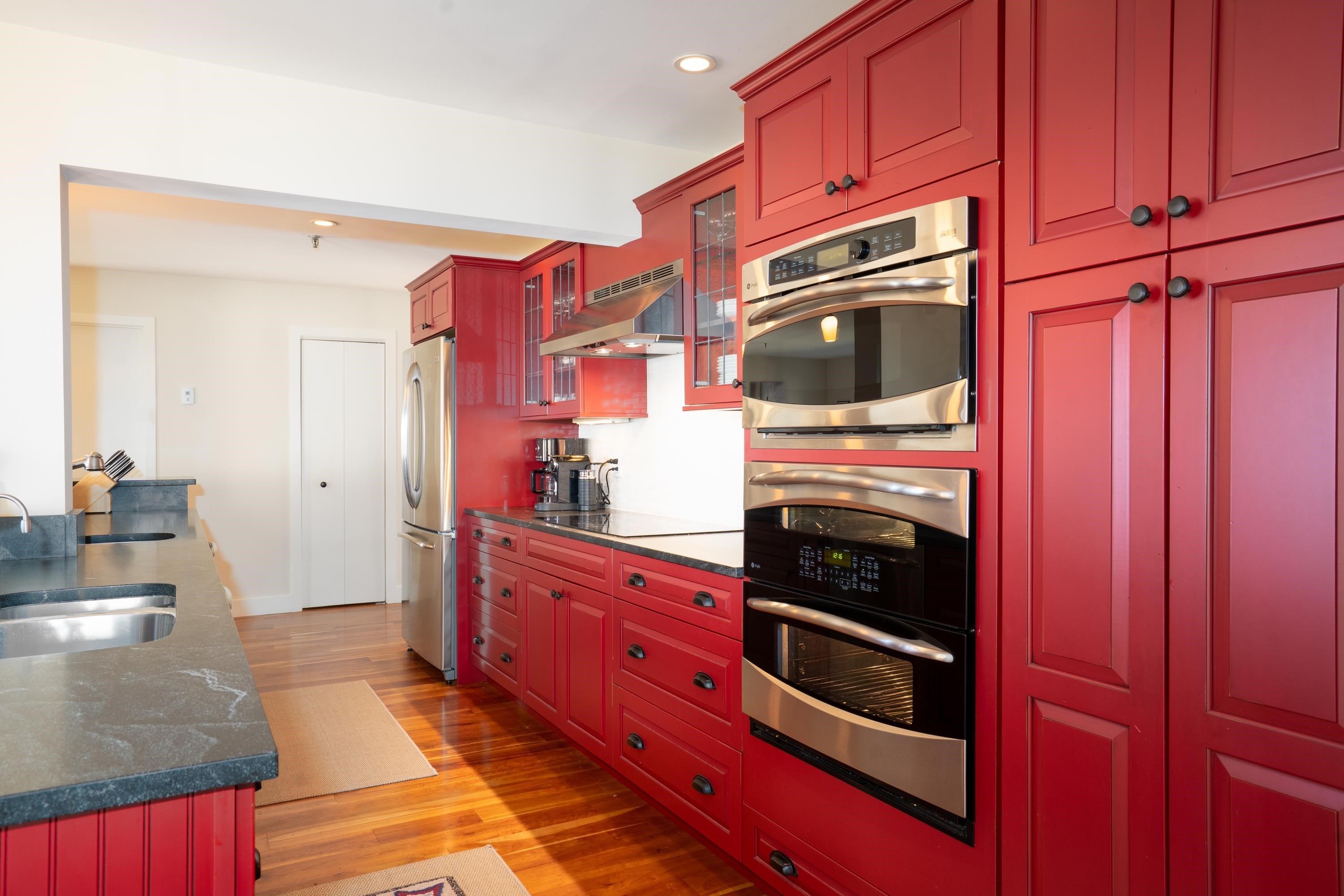 12 Ober Tal Drive Property Photo 9