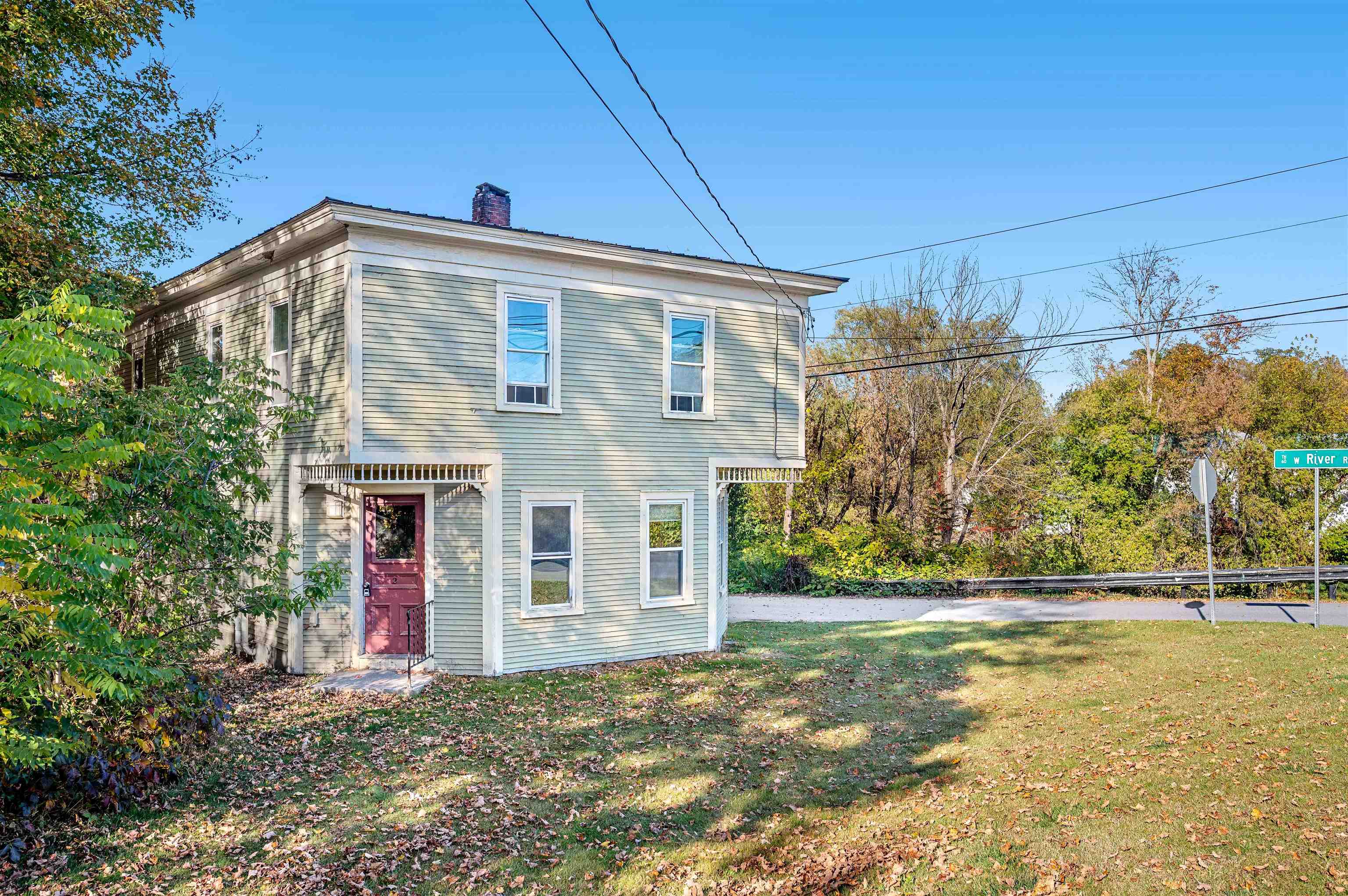 21 River Road W Property Photo 3