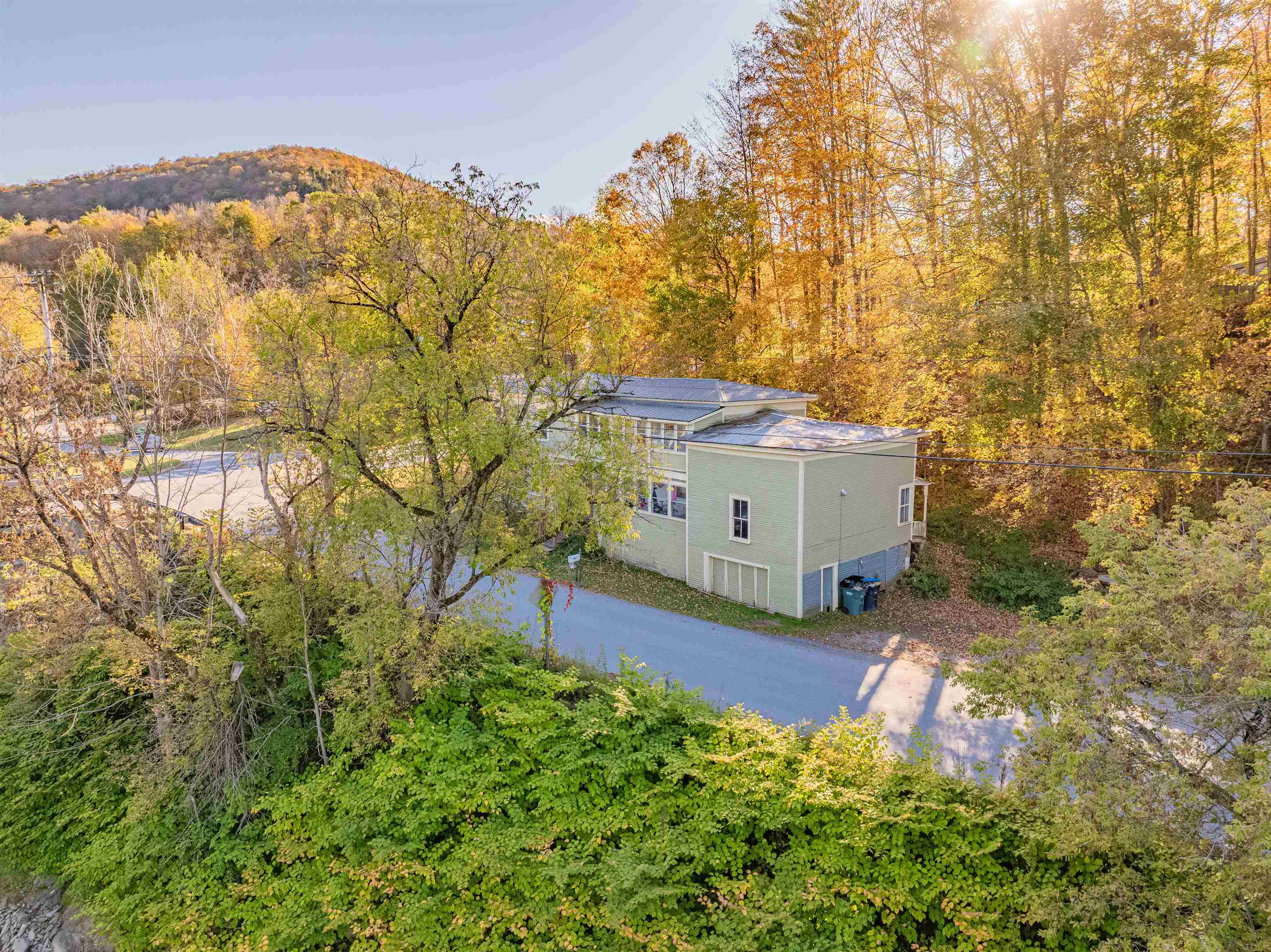 21 River Road W Property Photo 42