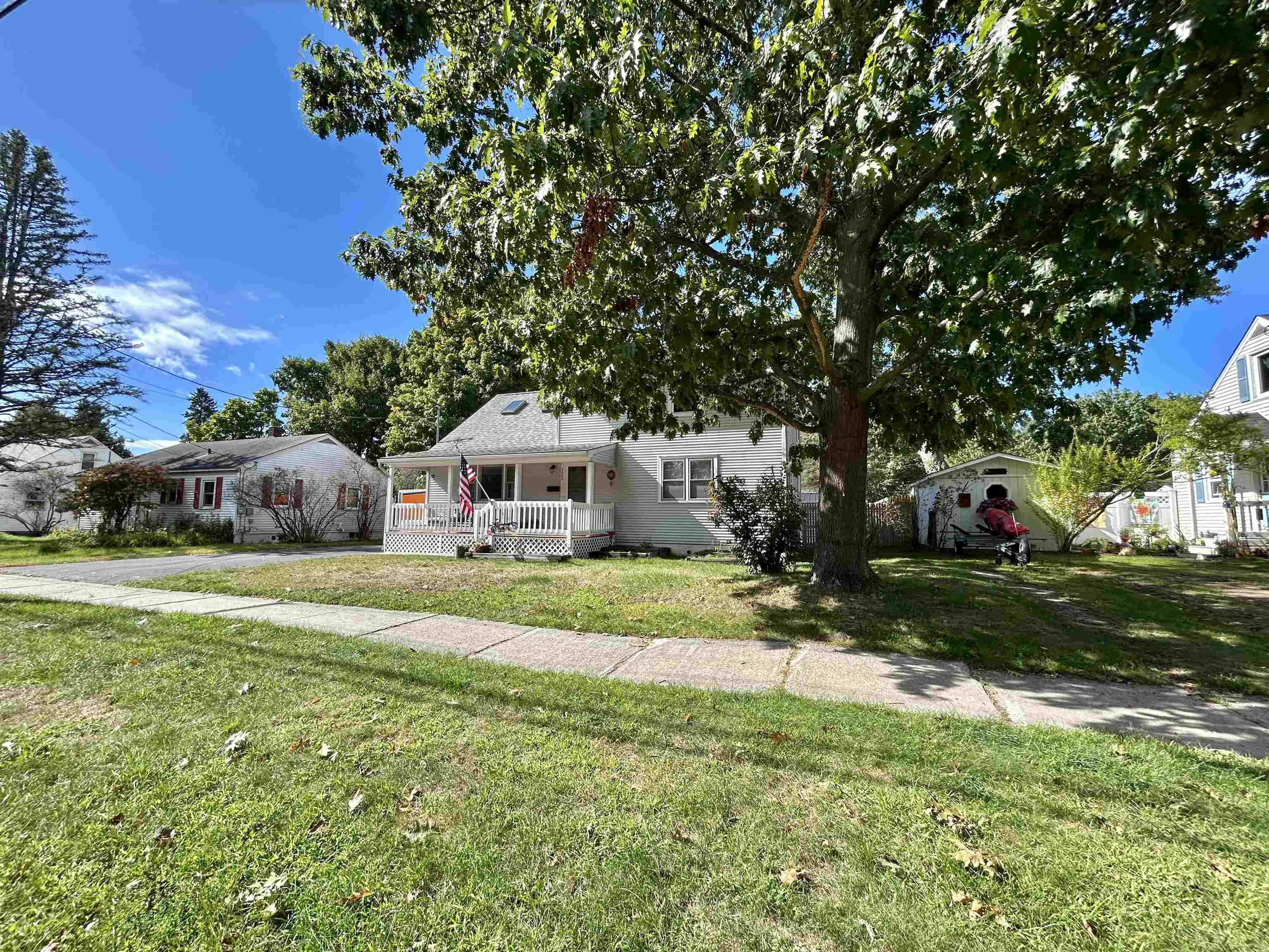 2083 North Avenue Property Photo 1