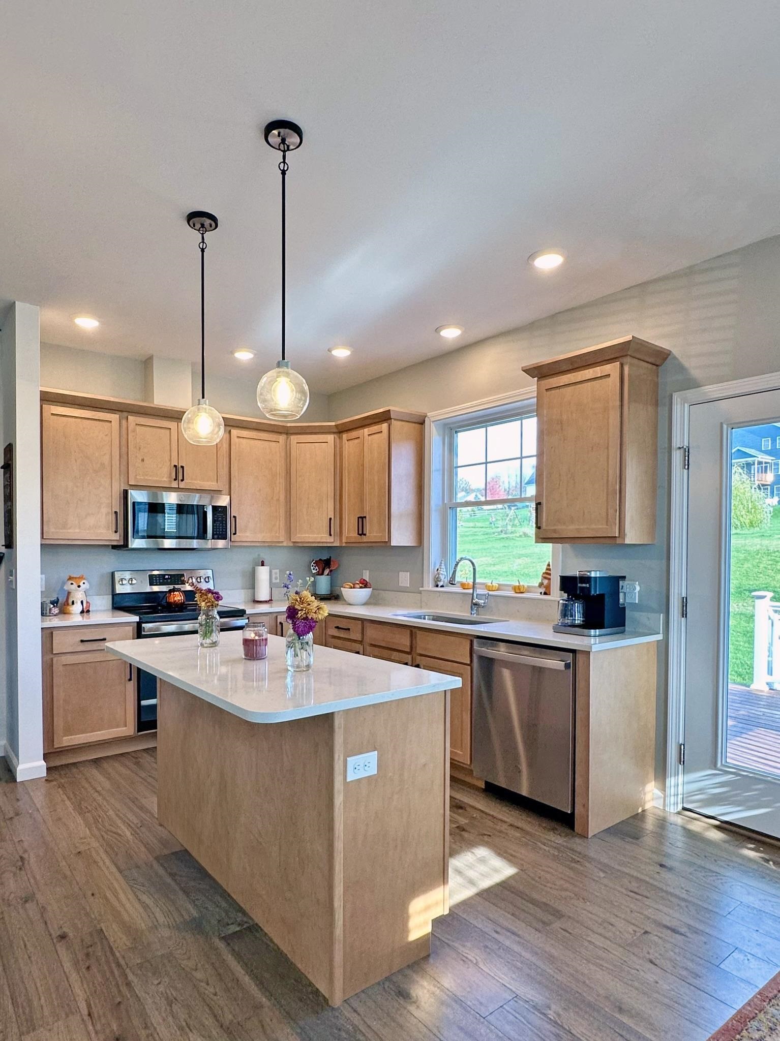 166 Horseshoe Circle Property Photo 3