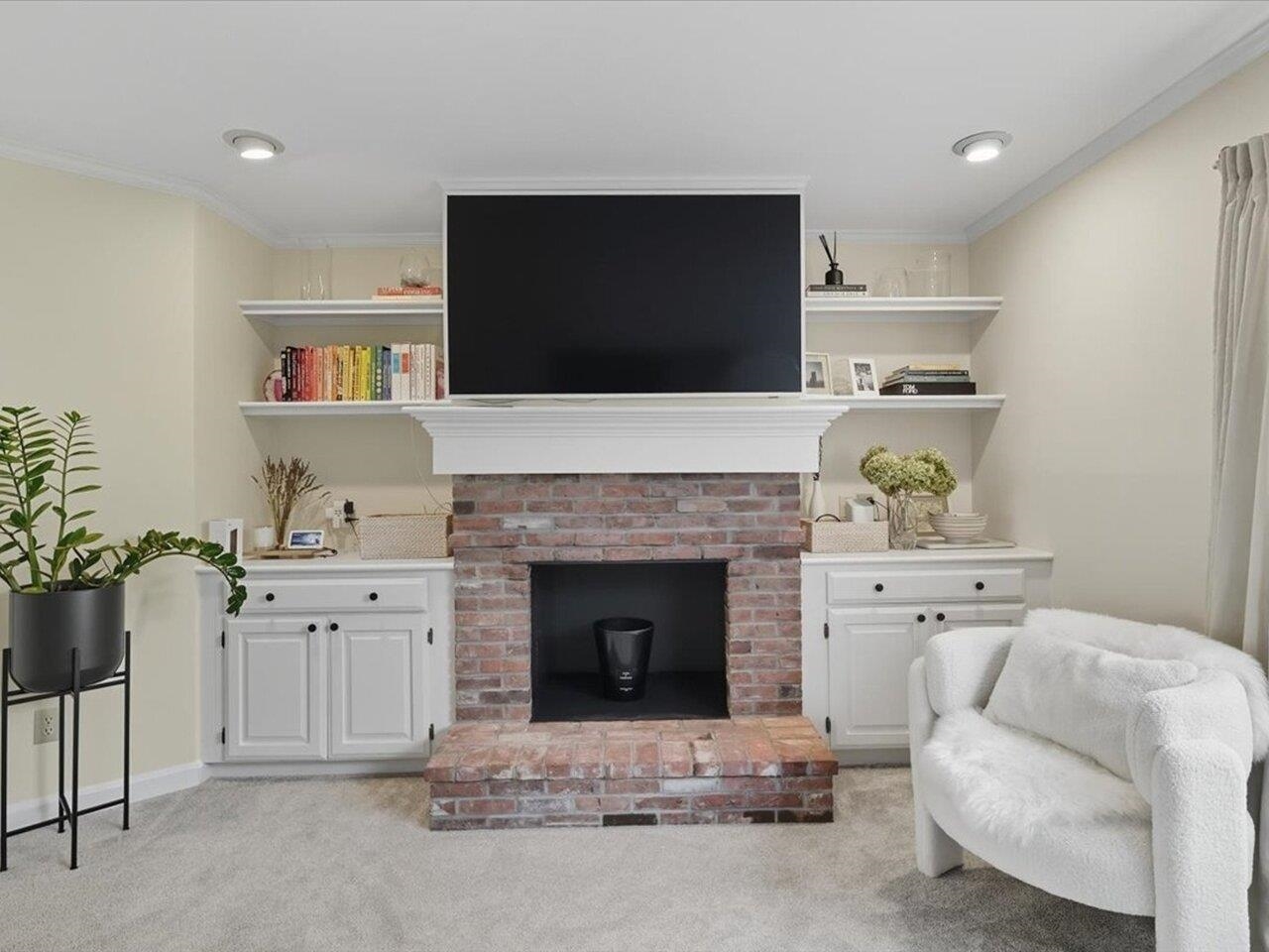 41 Southwind Drive Property Photo 6