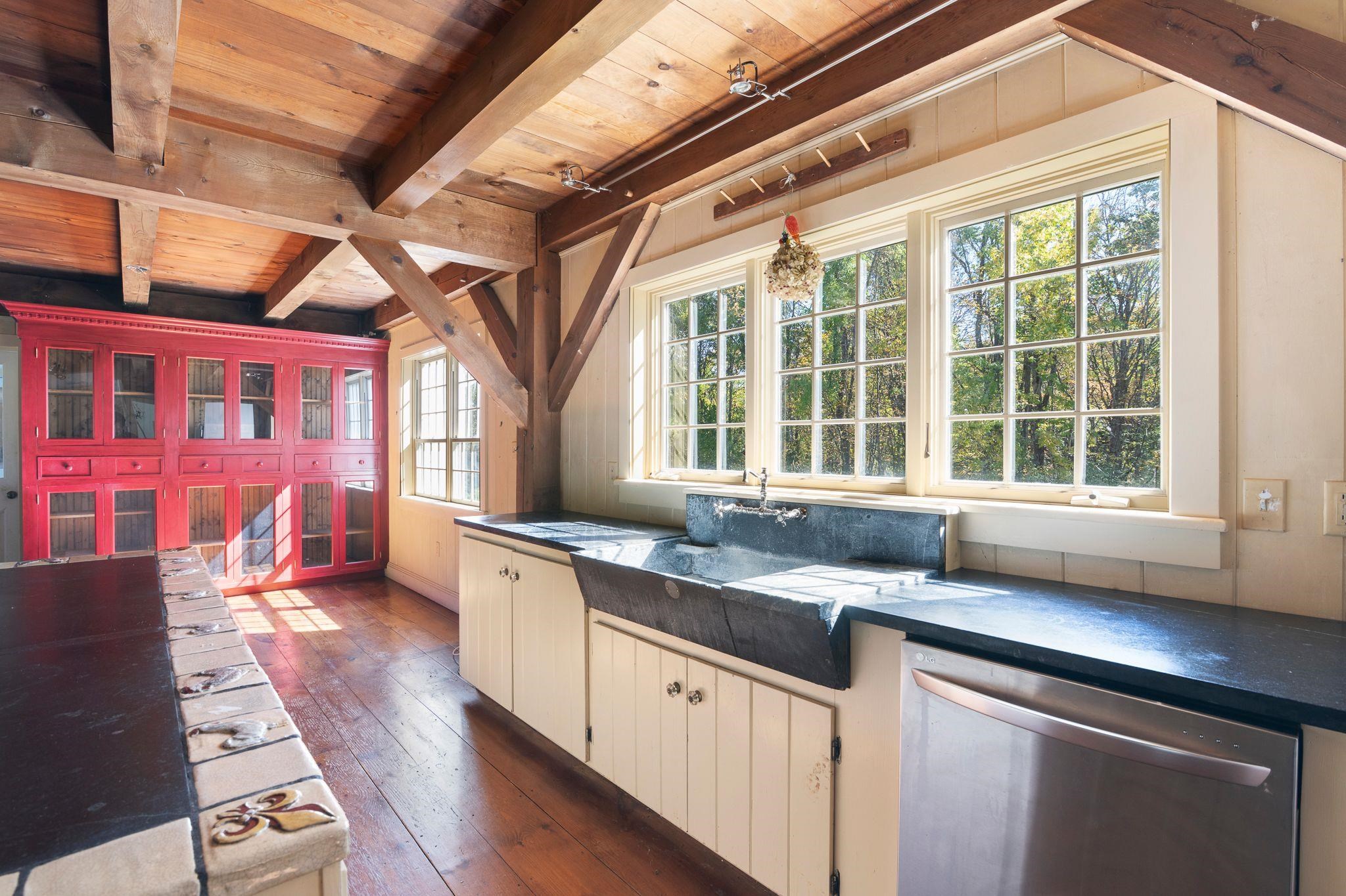 131 Stark Road Property Photo 8