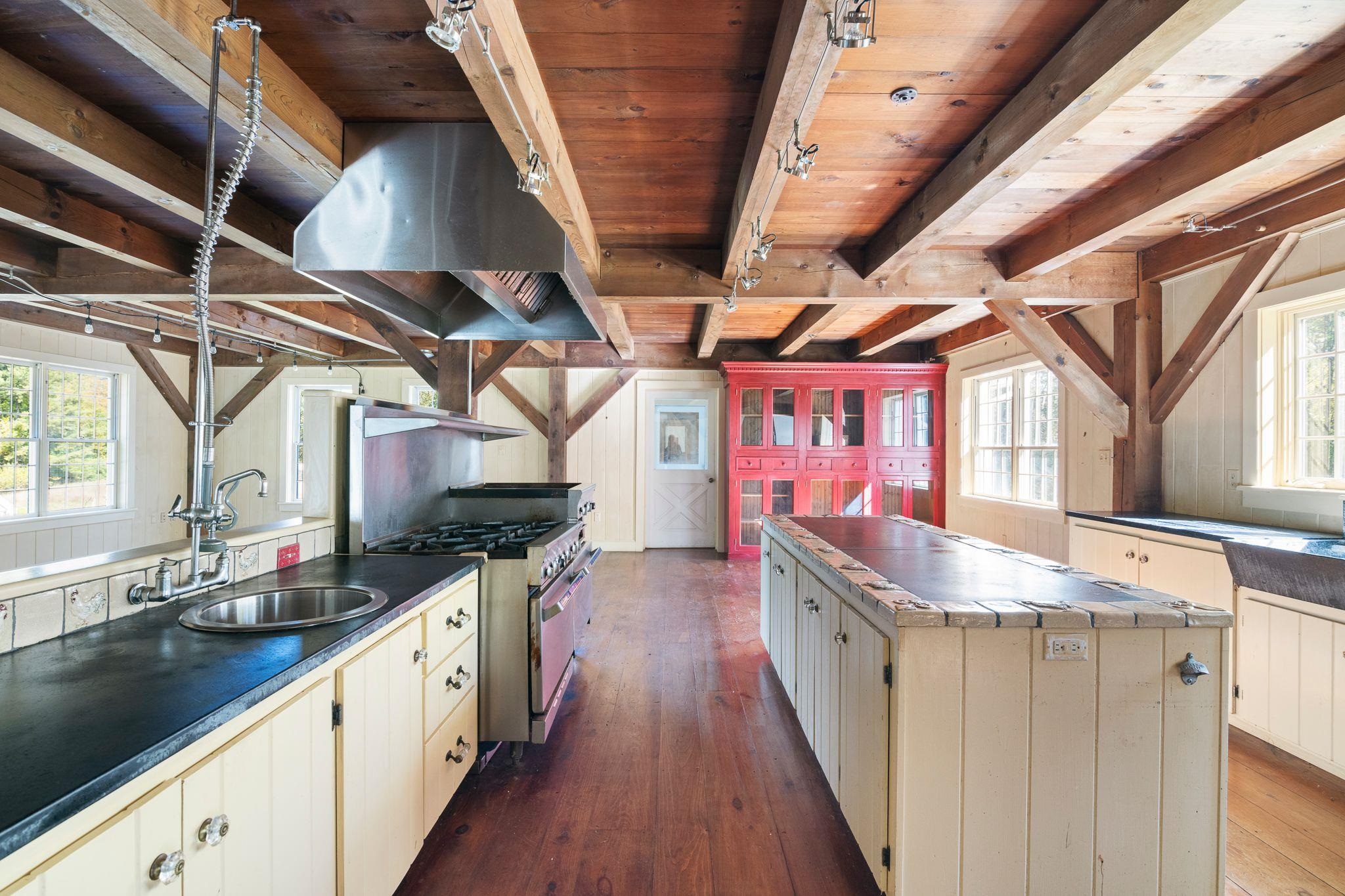 131 Stark Road Property Photo 9