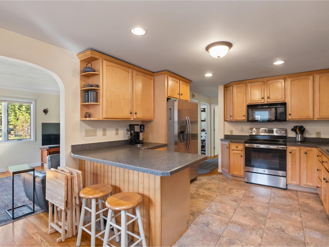 17 Westward Drive Property Photo 2