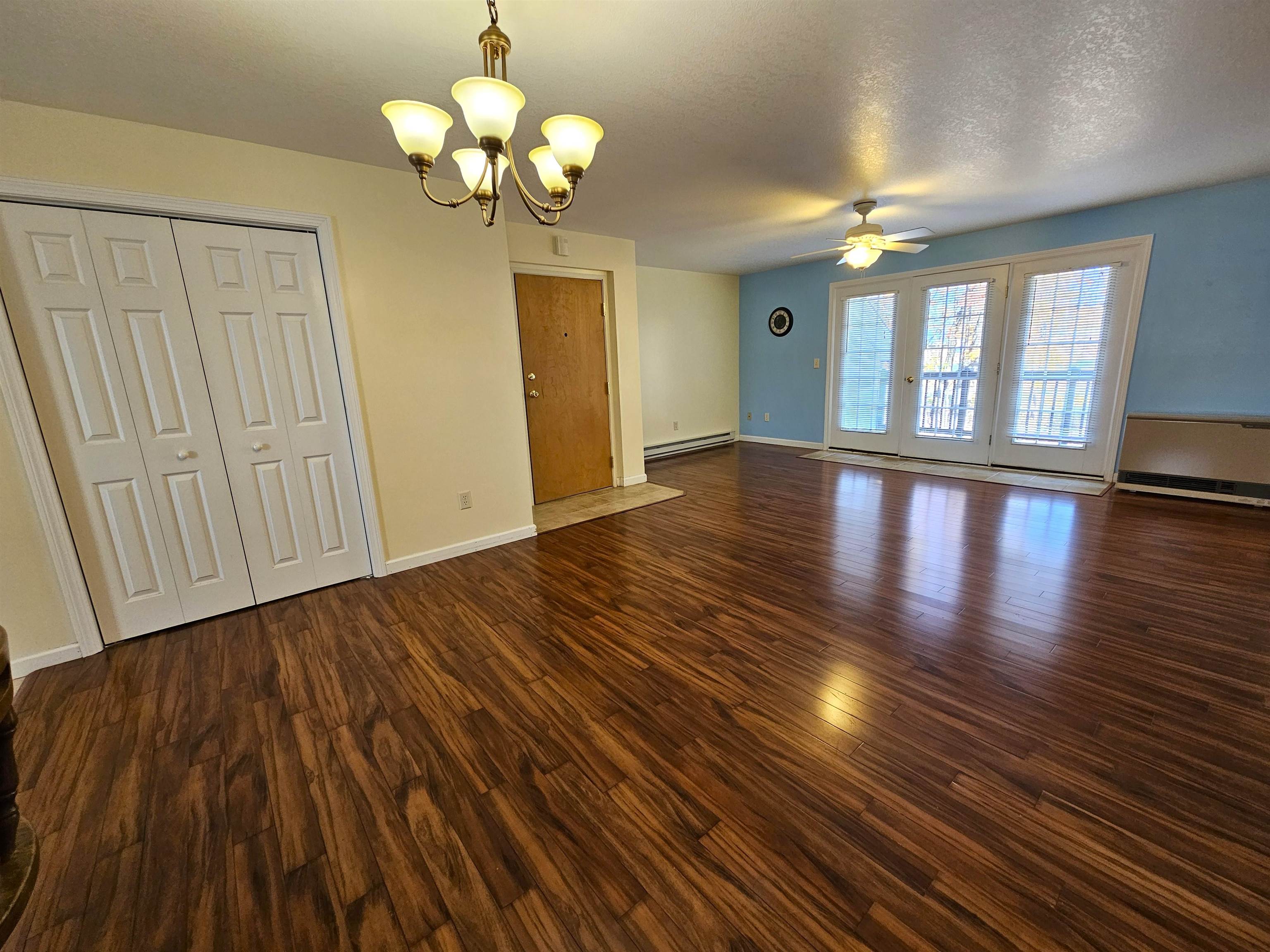 78 Kingsbury Circle Property Photo 13