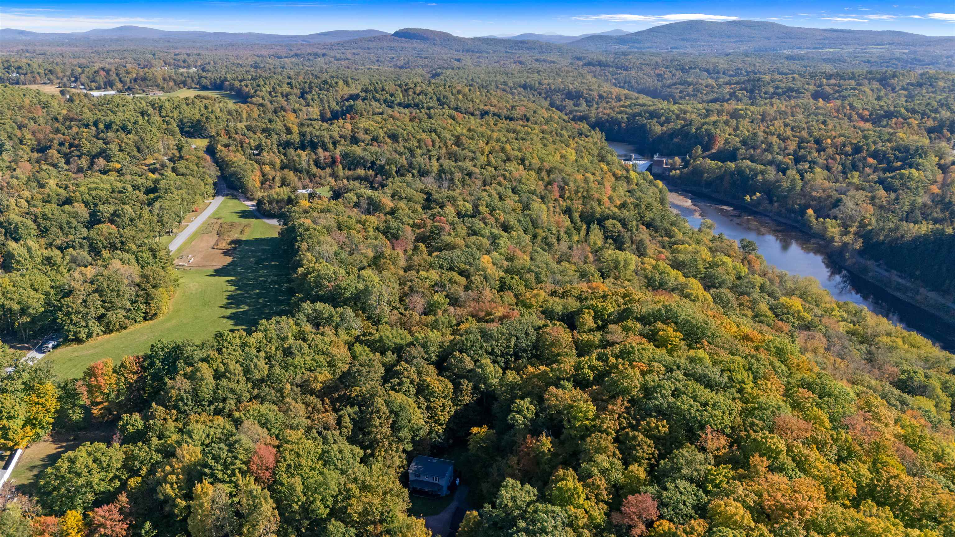 446 Sanderson Road Property Photo 3