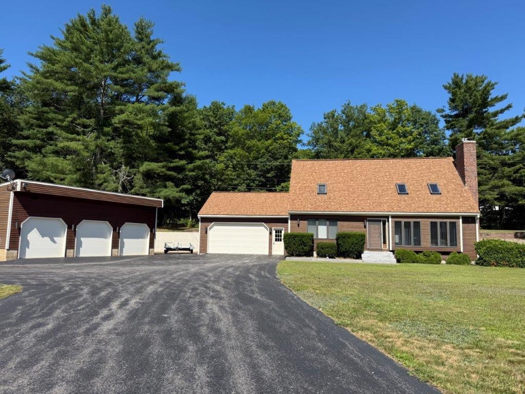 1005 NH Route 106 N Property Photo 1