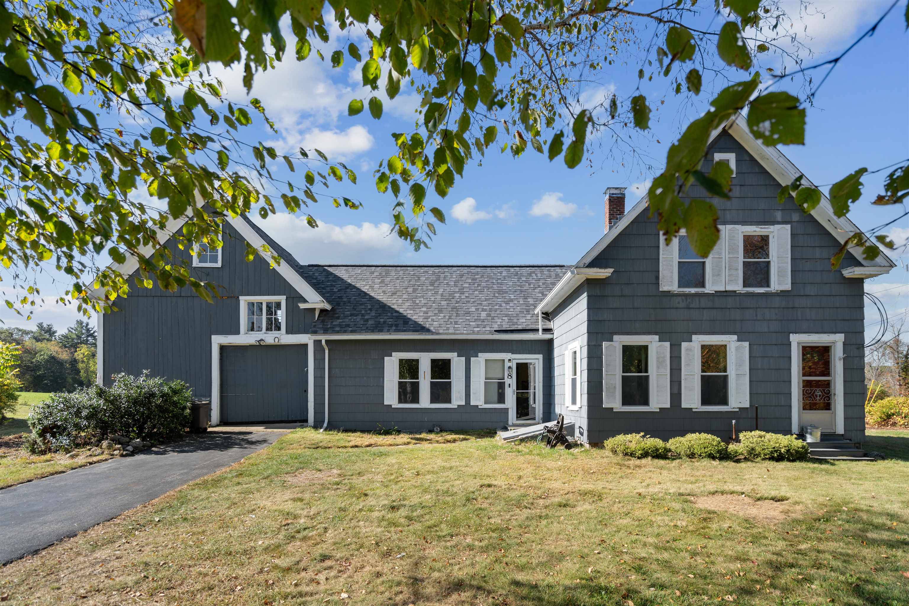 8 Francestown Turnpike Property Photo 1