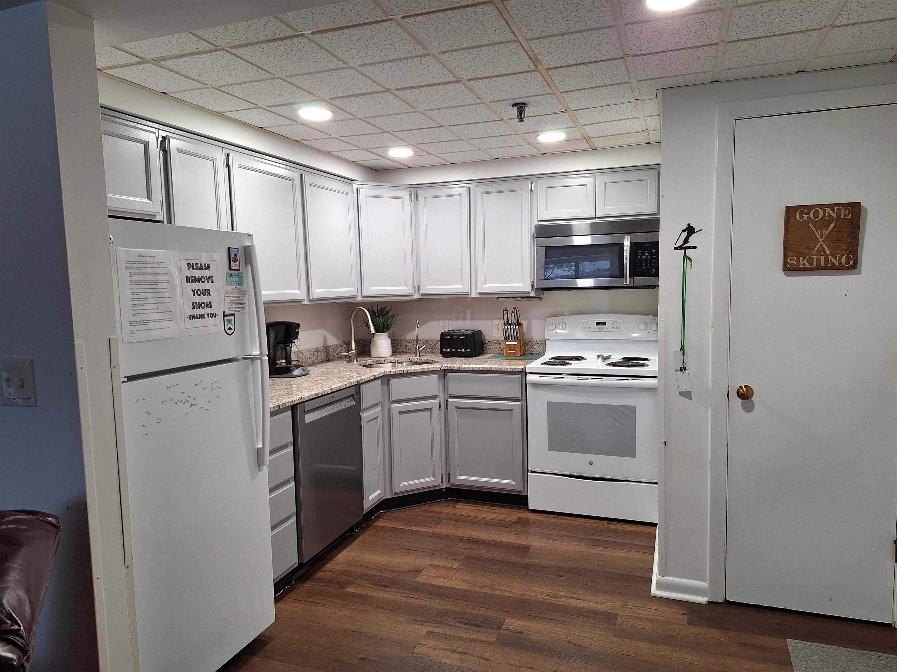 137 East Mountain Road Property Photo 10