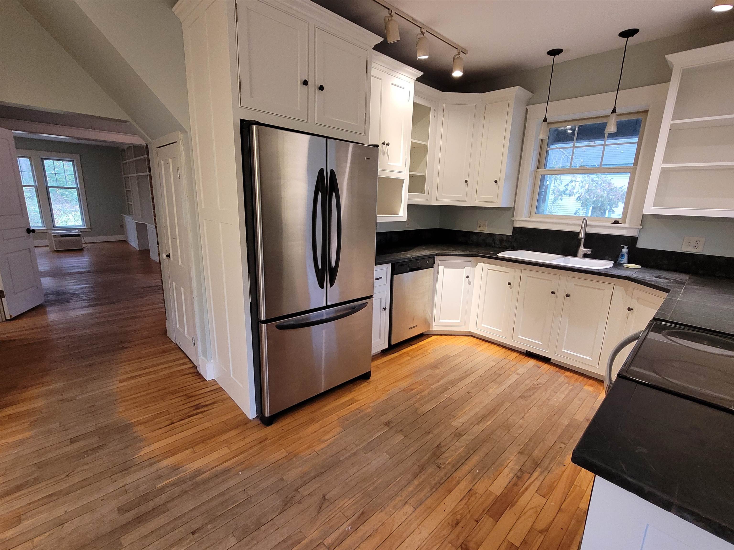 3 Pine Street Property Photo 14