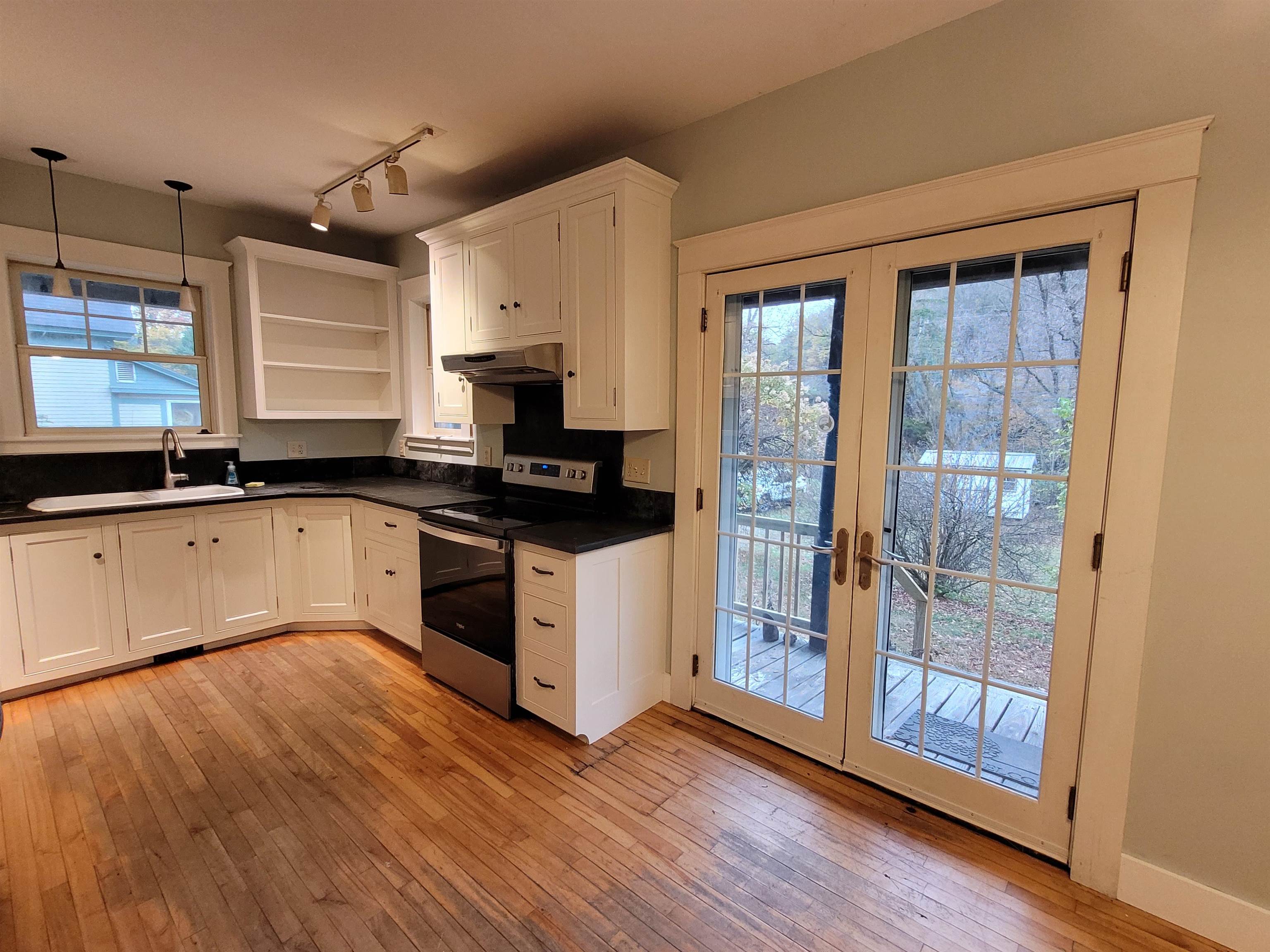 3 Pine Street Property Photo 15