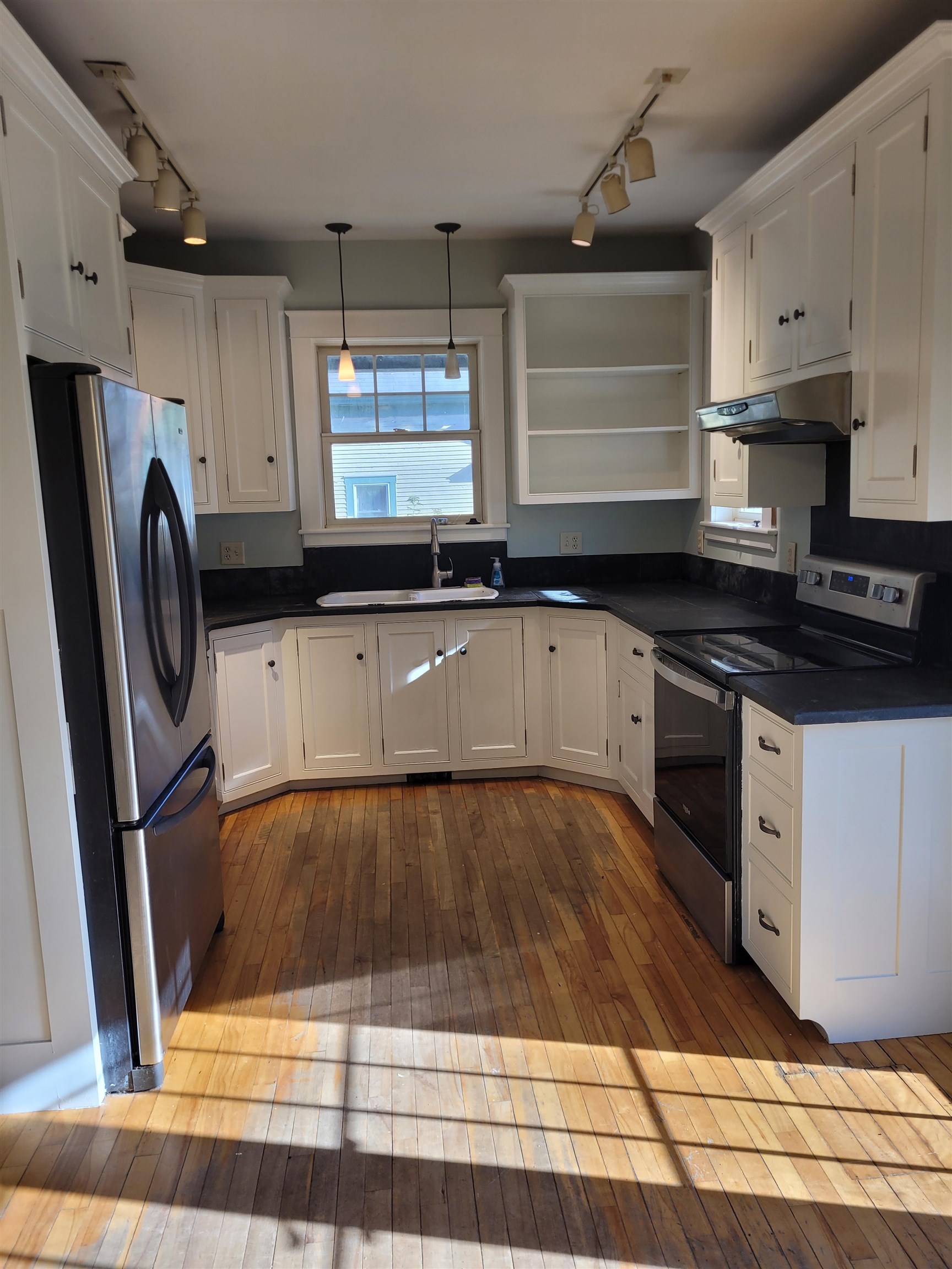 3 Pine Street Property Photo 18