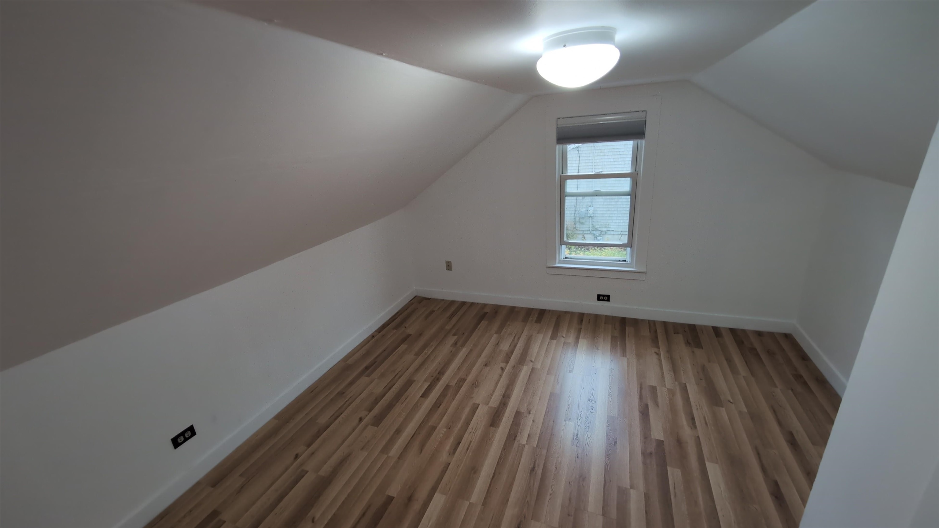 168 West Street Property Photo 21