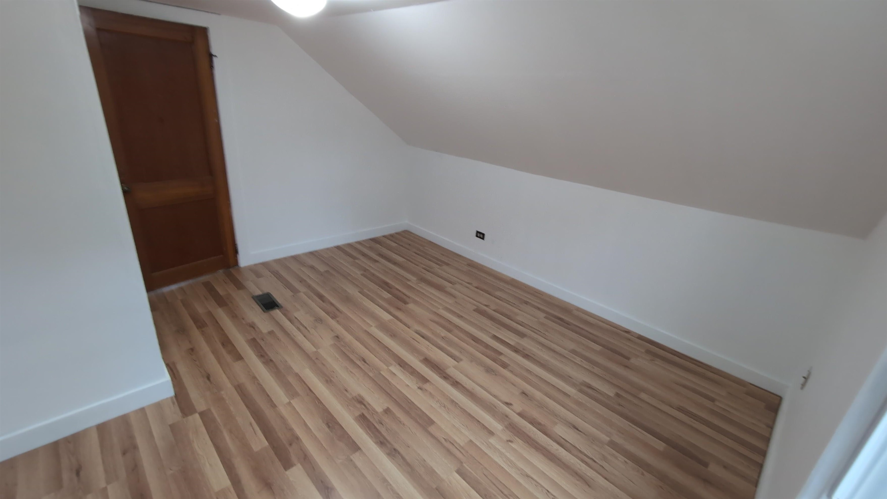 168 West Street Property Photo 23