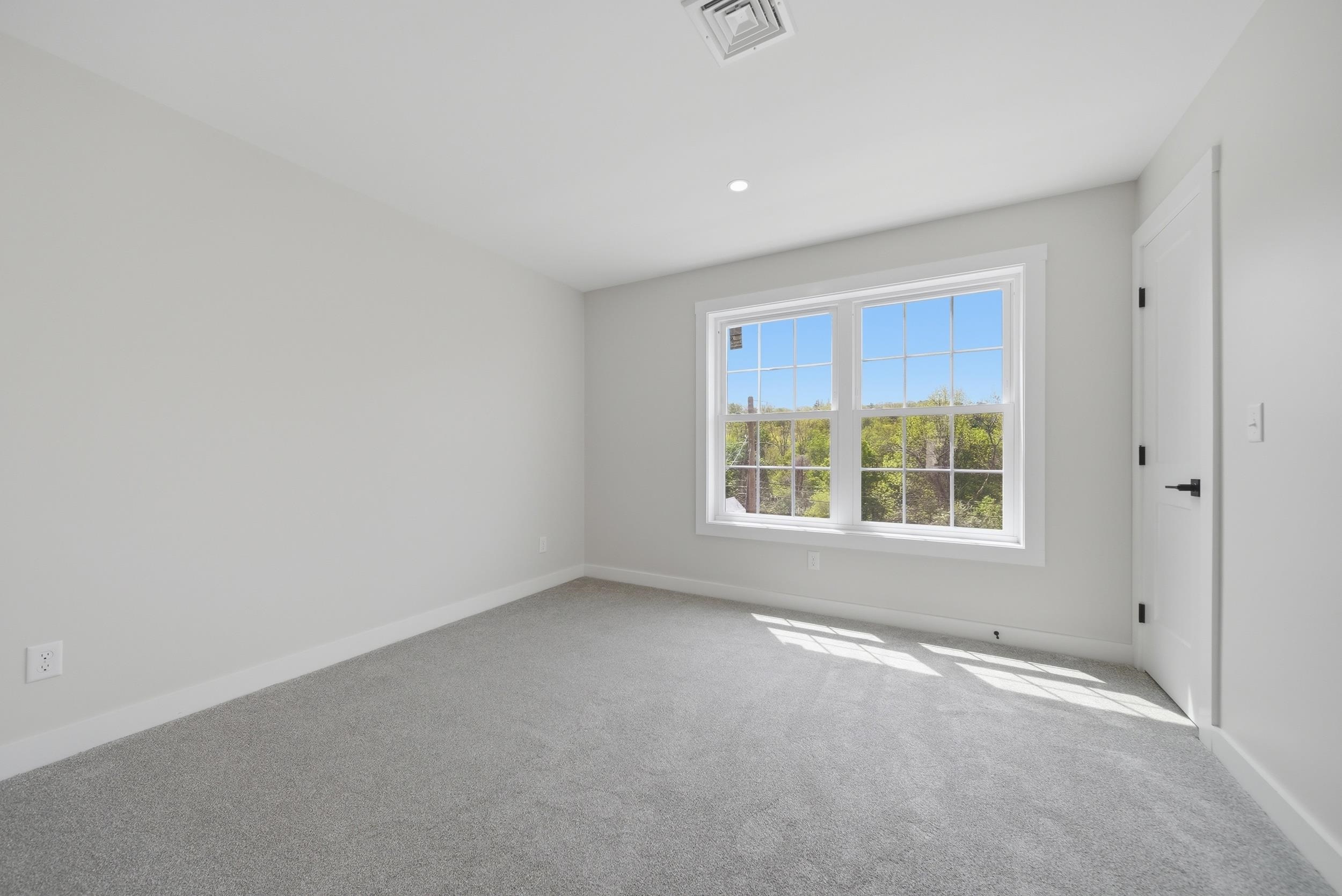 24 Munroe Street Property Photo 15