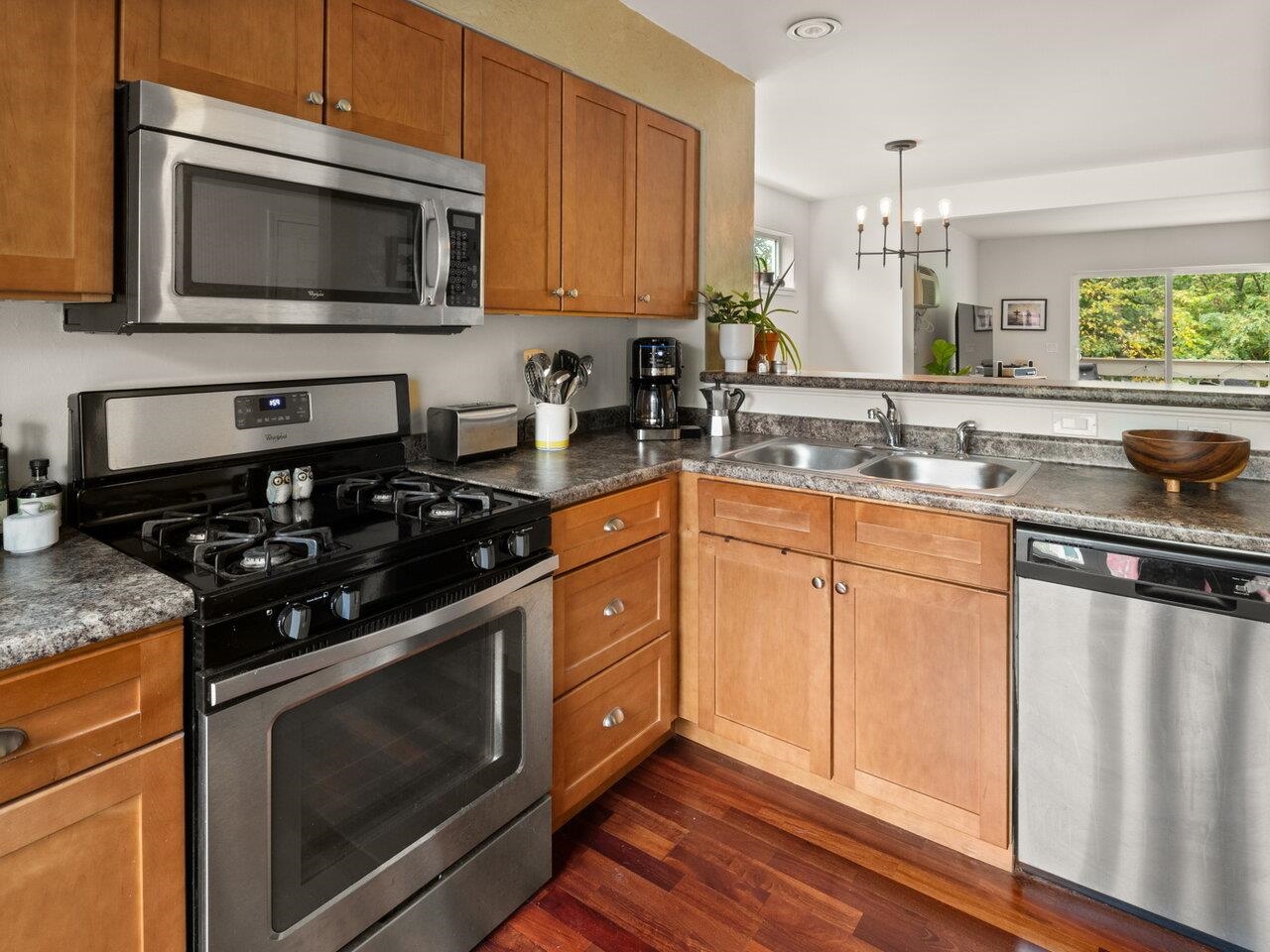 61 Finch Court Property Photo 4