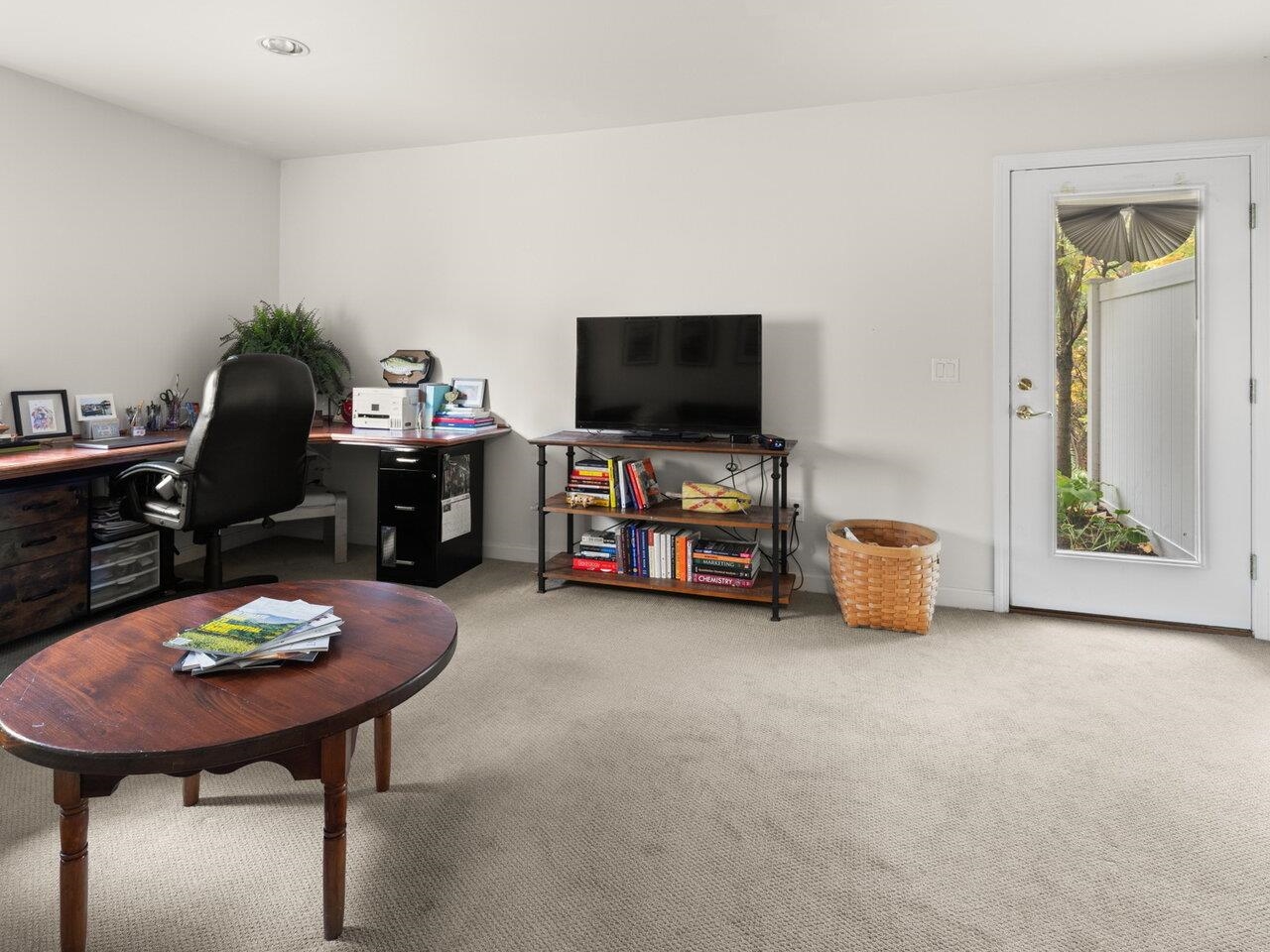 61 Finch Court Property Photo 26