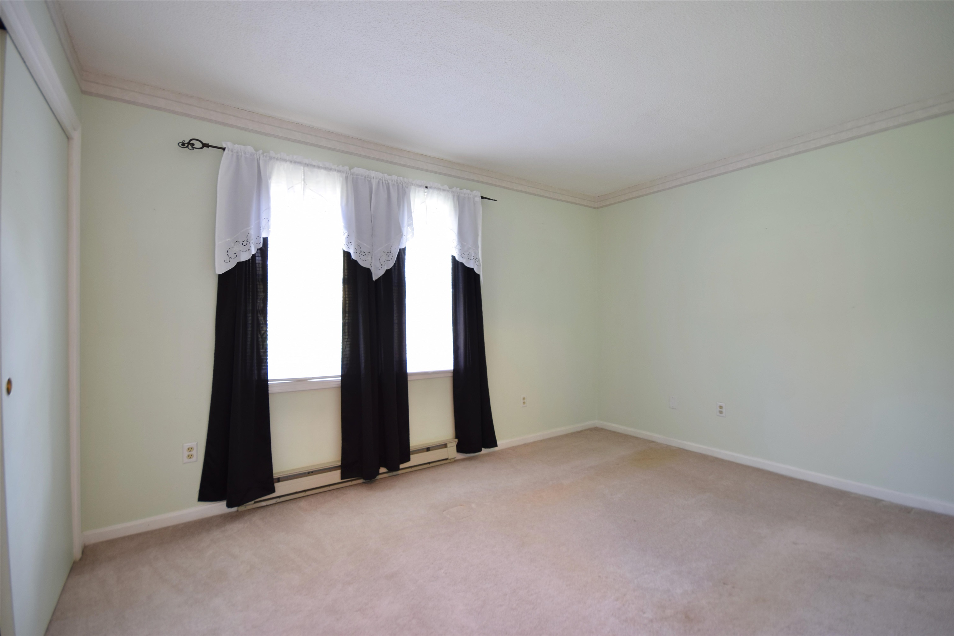 12 Gilbert Square Property Photo 15