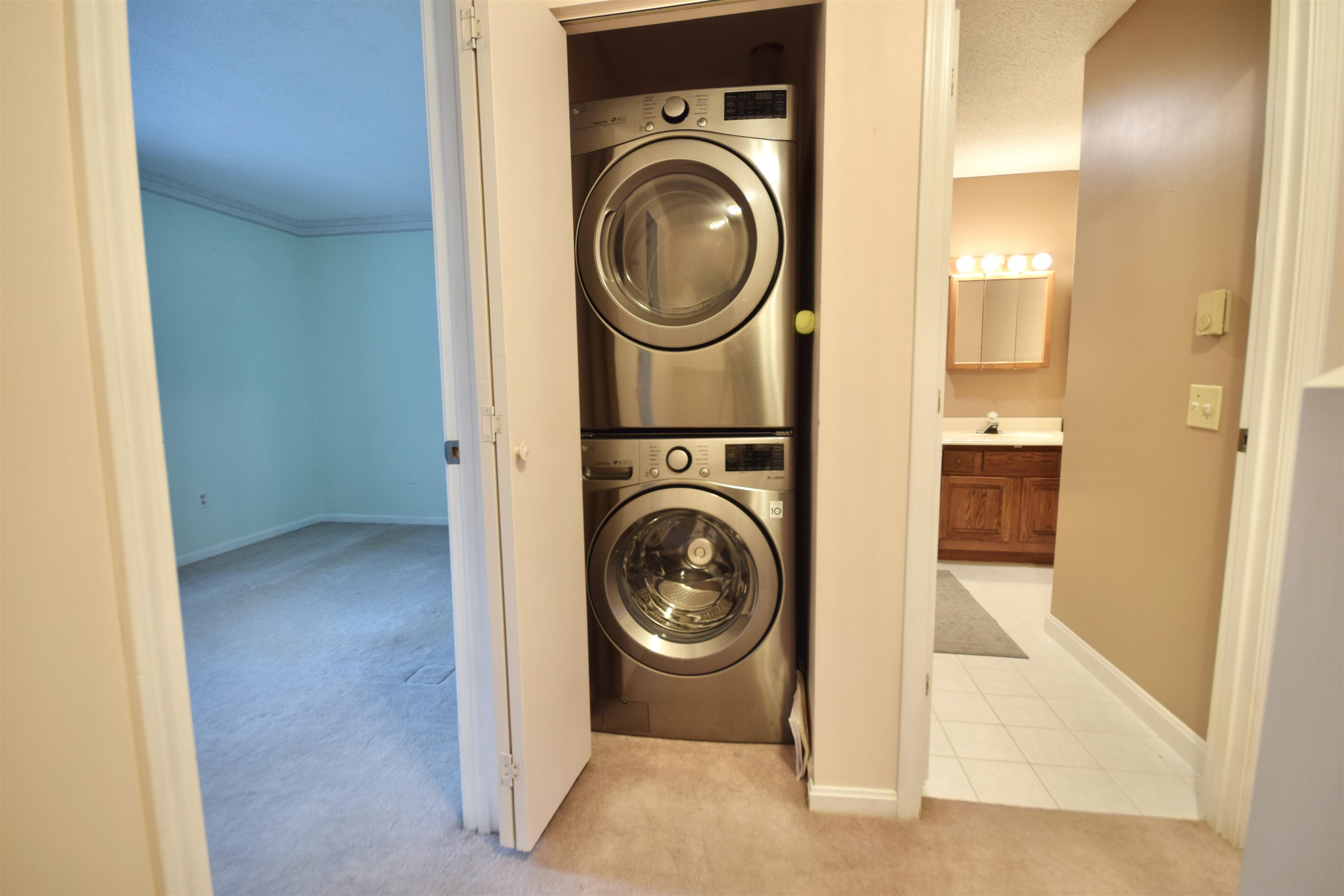 12 Gilbert Square Property Photo 16