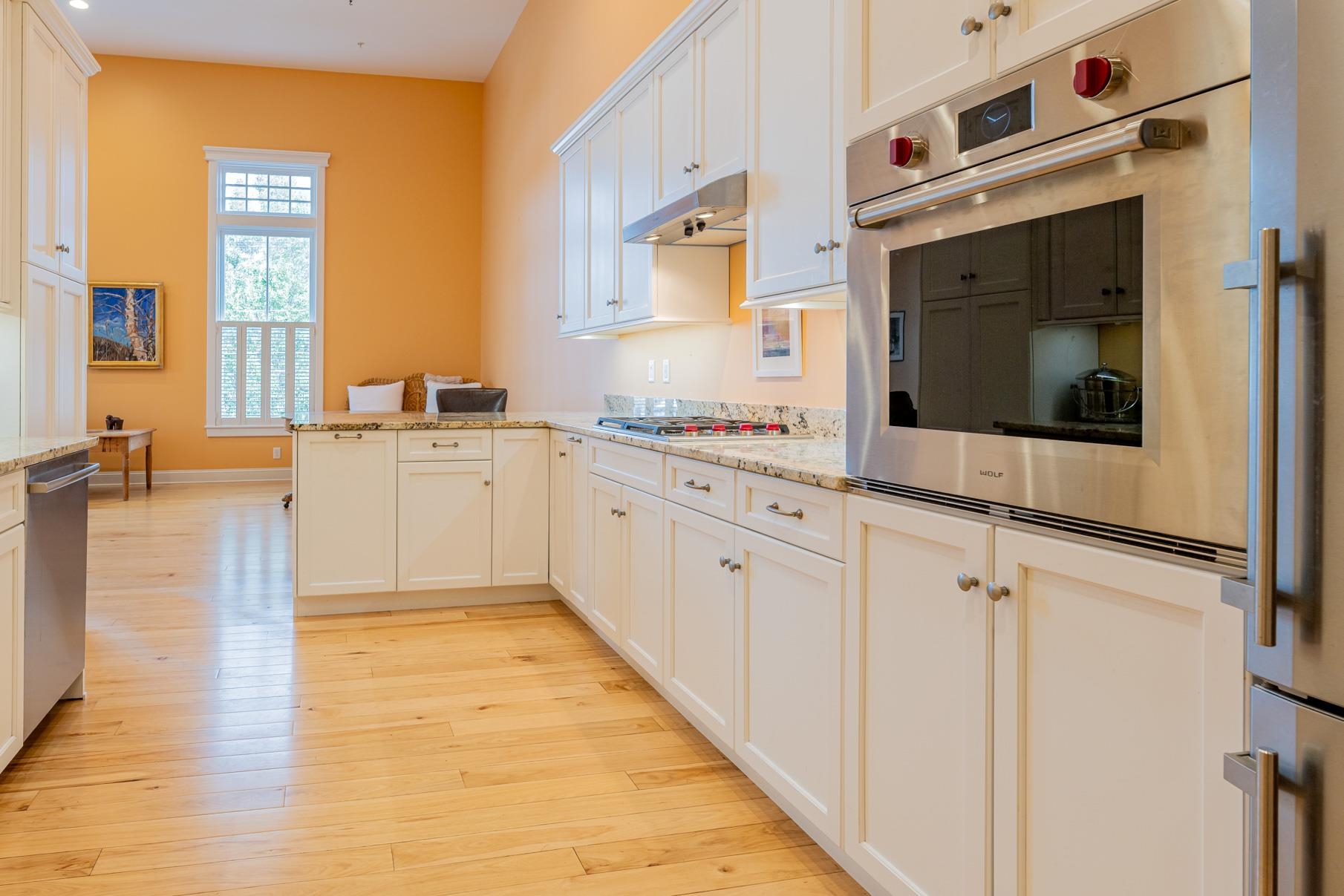 4928 Main Street Property Photo 9