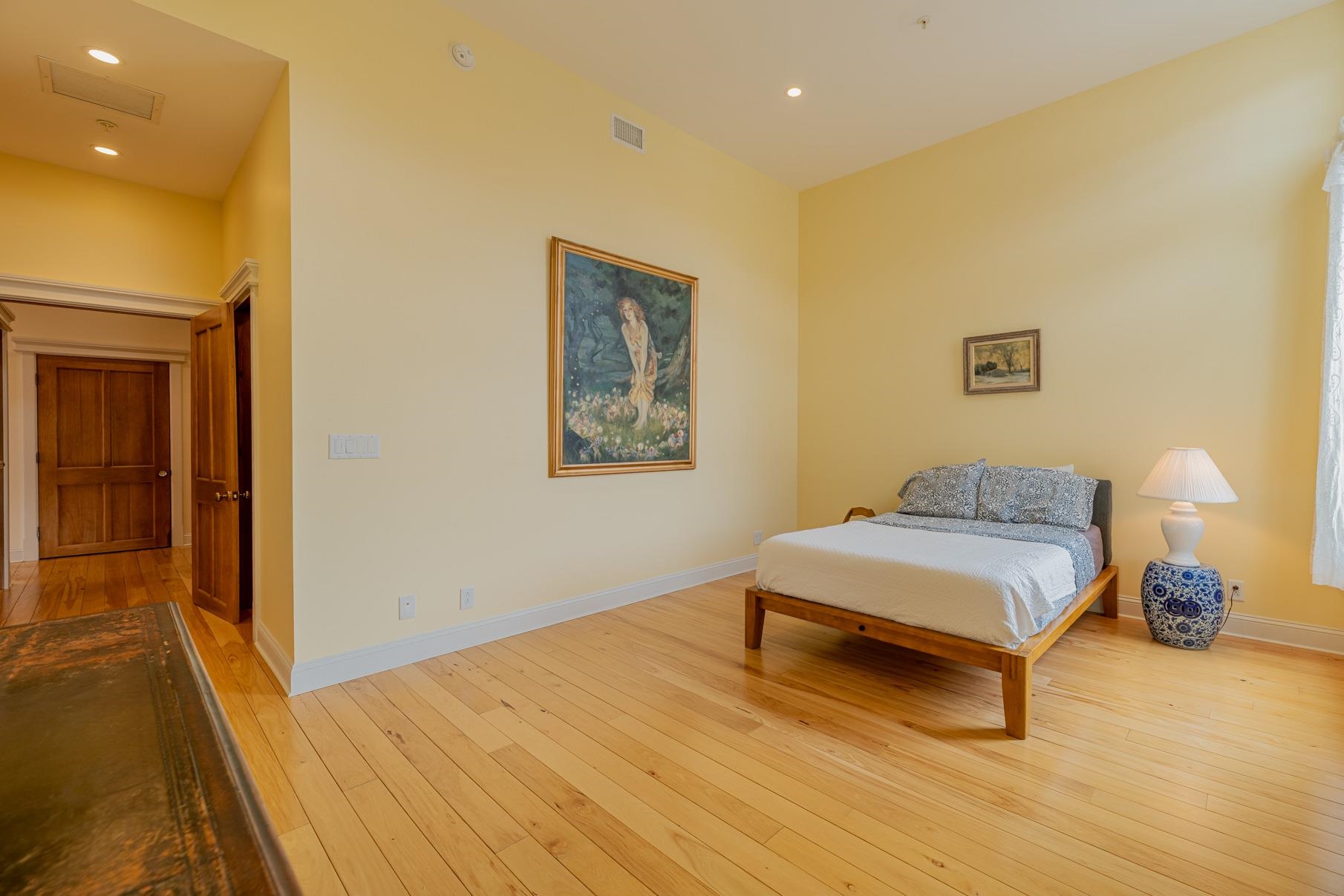 4928 Main Street Property Photo 12