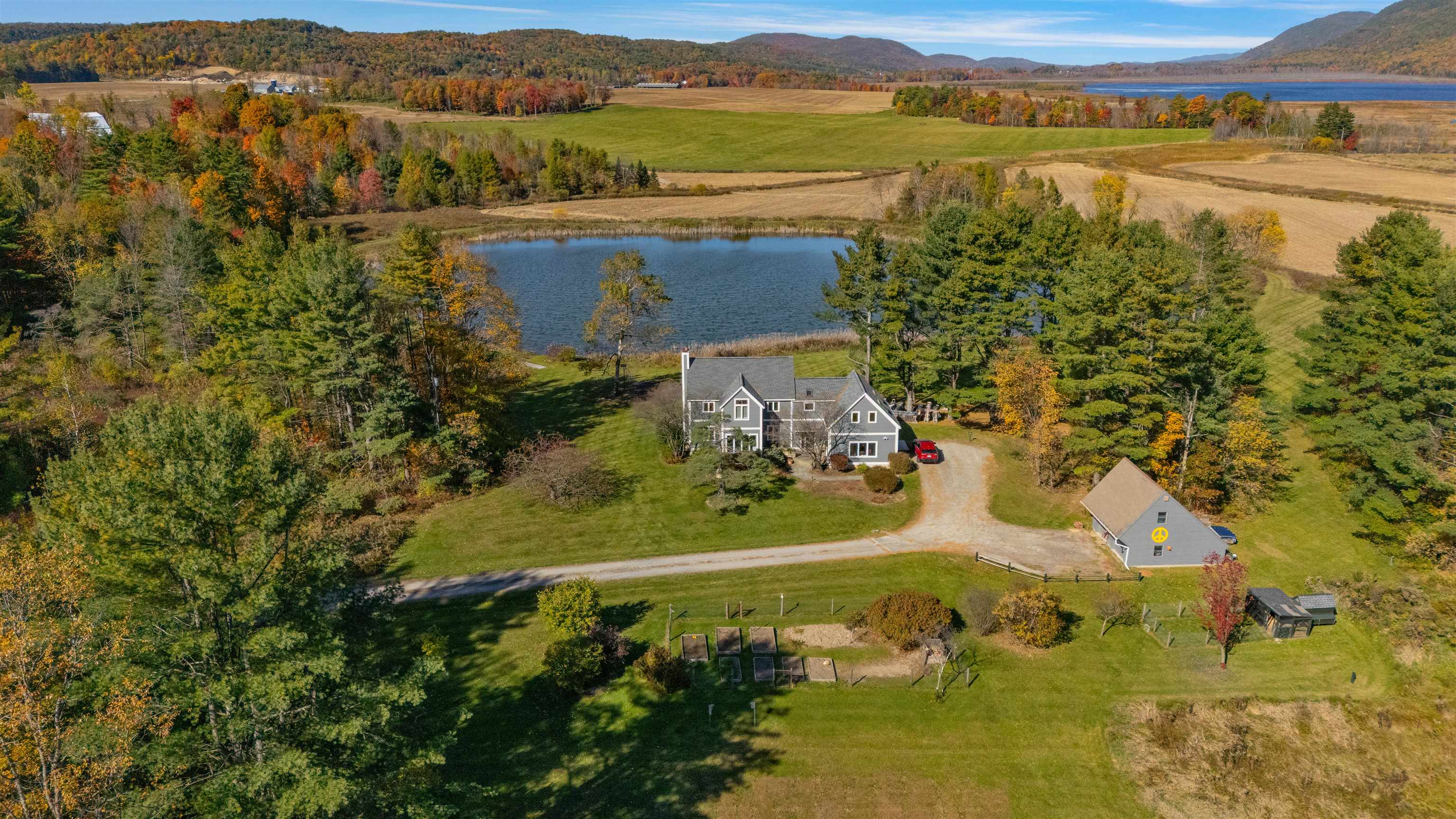 438 Monkton Road Property Photo 2