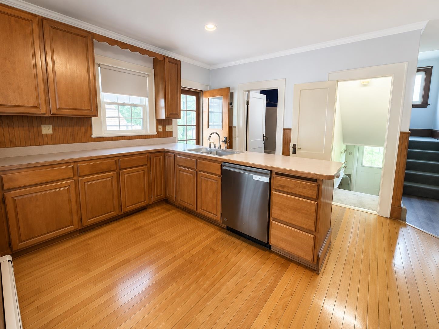 437 Forbush Avenue Property Photo 6