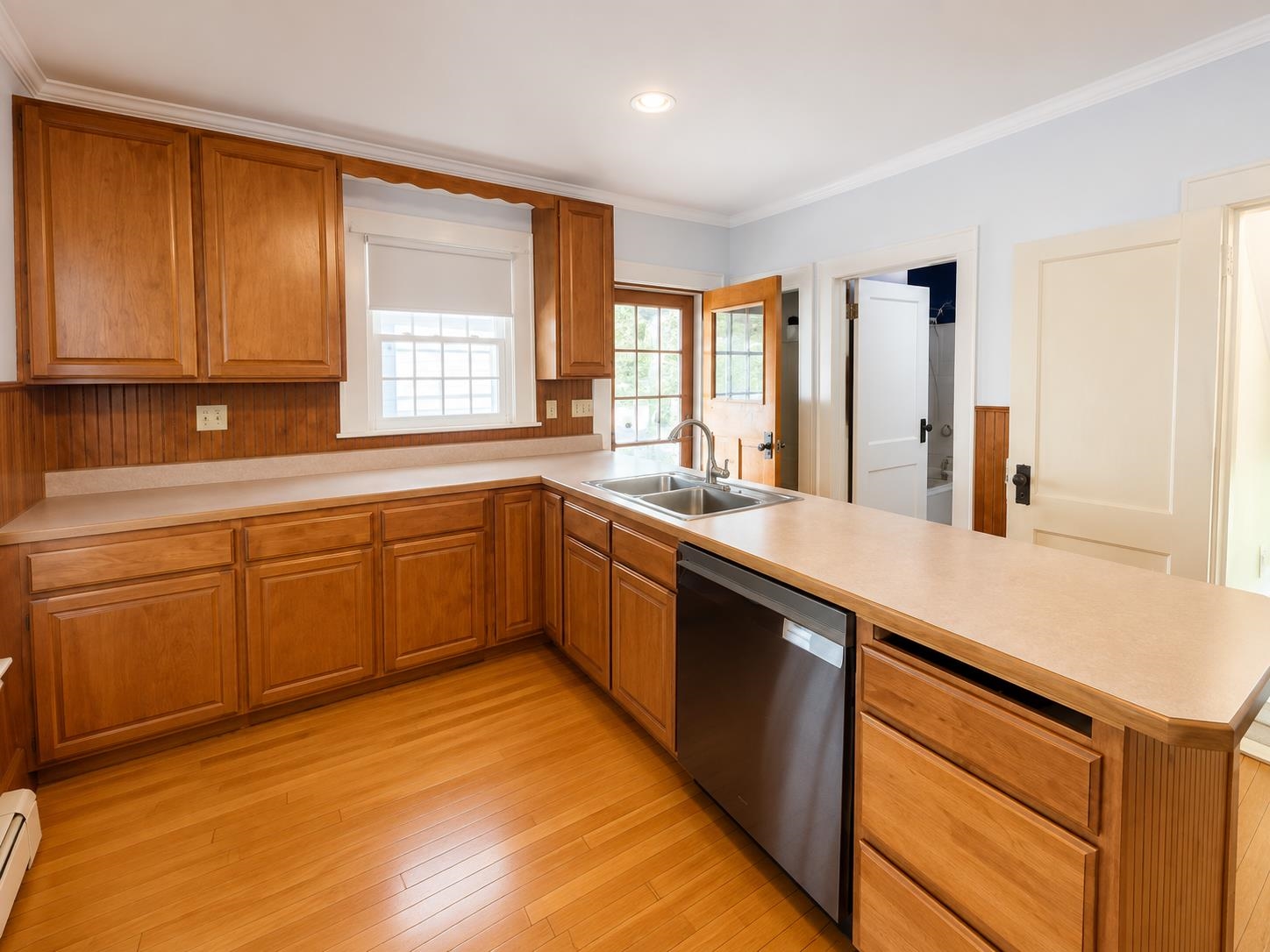 437 Forbush Avenue Property Photo 7