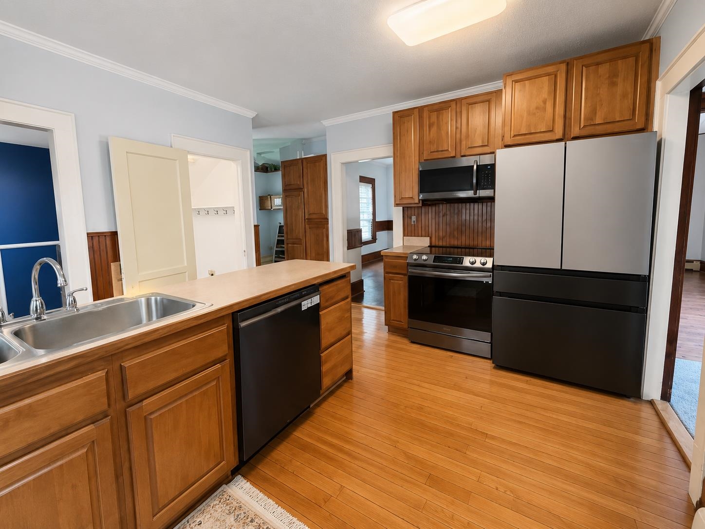 437 Forbush Avenue Property Photo 8