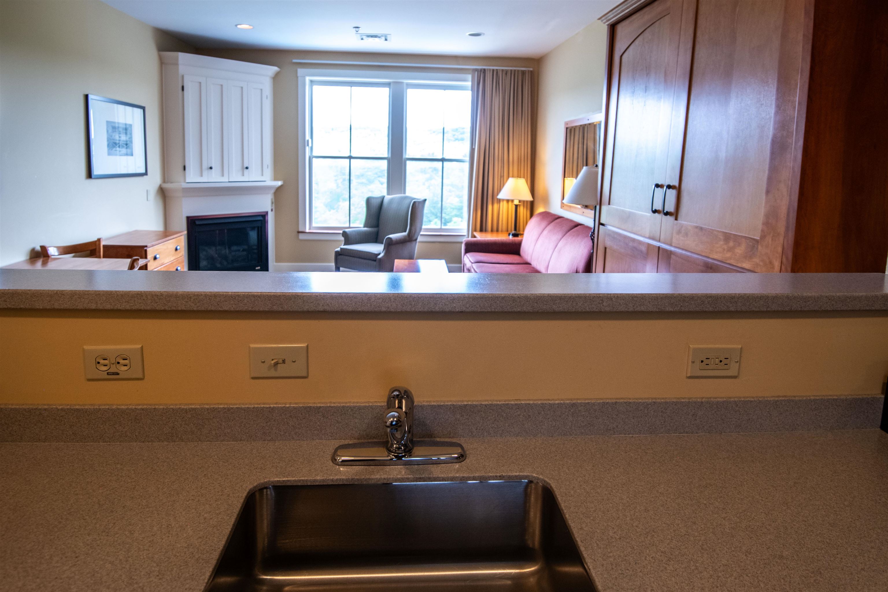 418 Qtr. I I I Jackson Gore Inn Property Photo 10